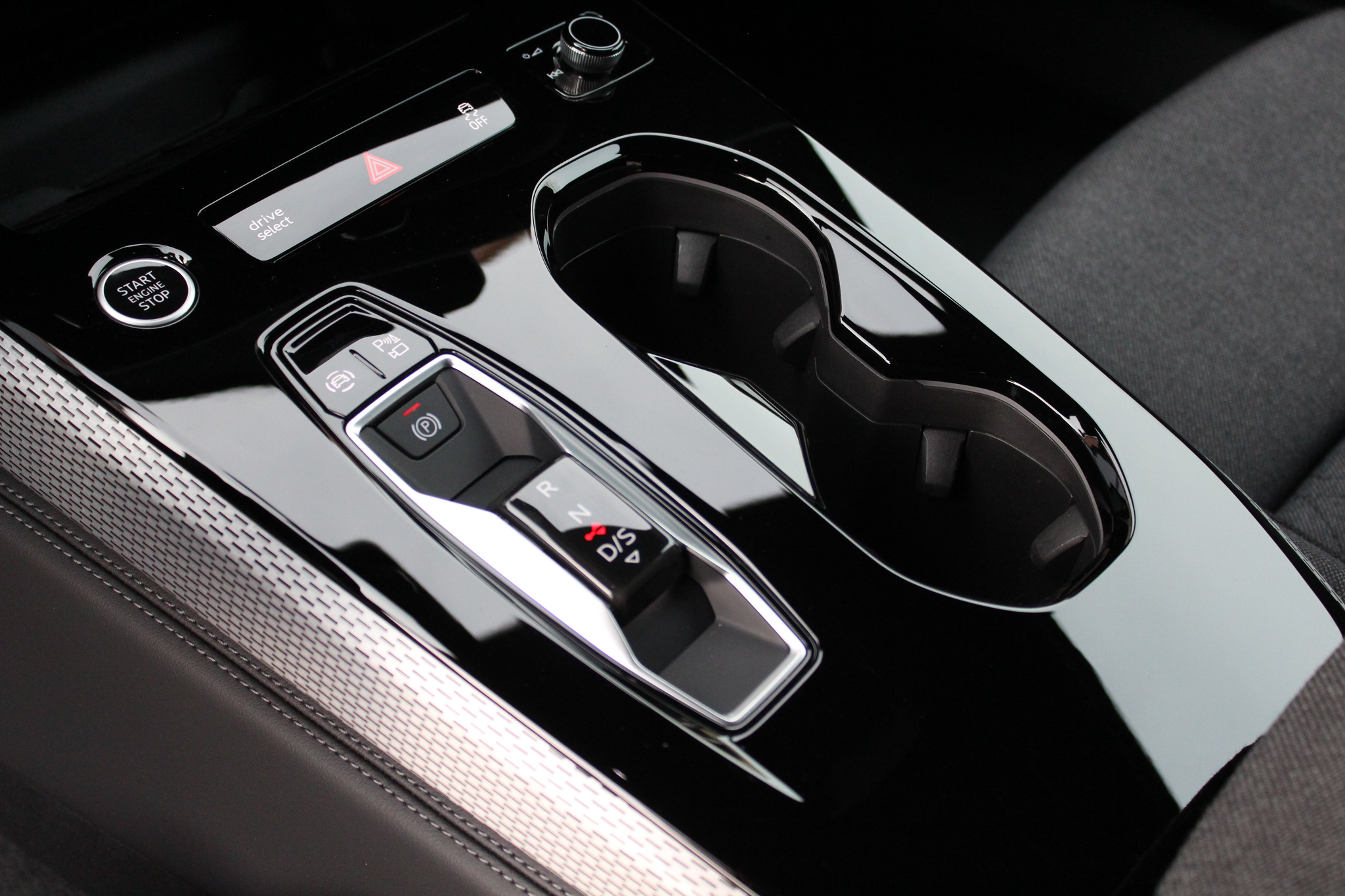 listing desktop thumbnail image 13