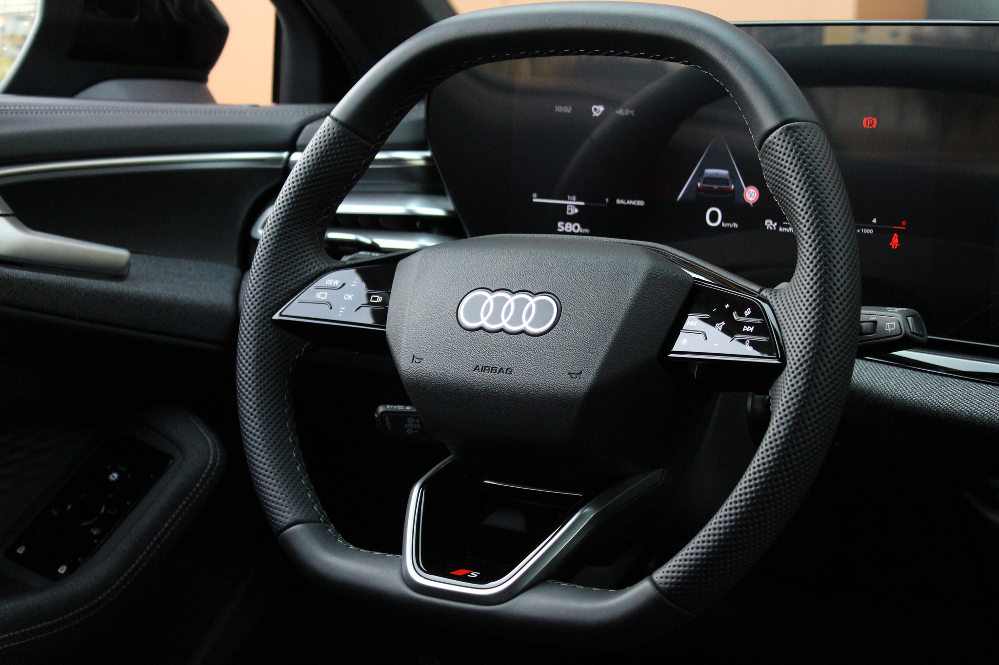 listing desktop thumbnail image 10