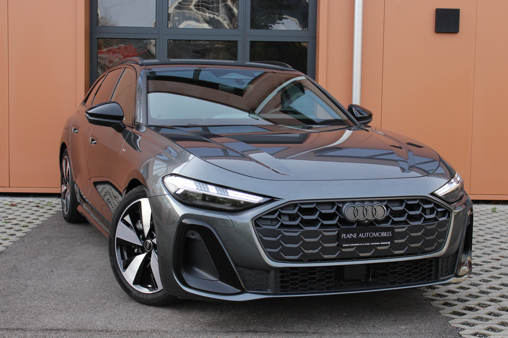 listing desktop thumbnail image 0