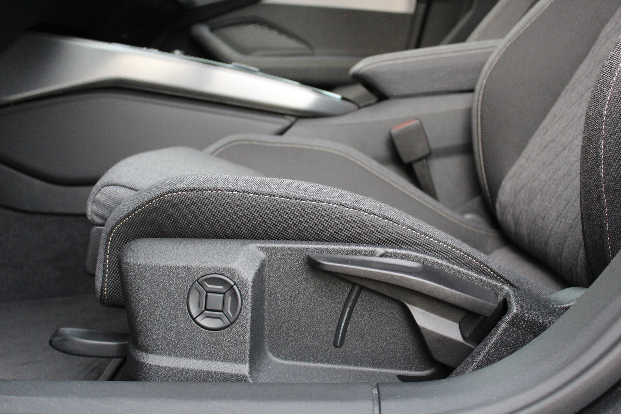 listing desktop thumbnail image 18