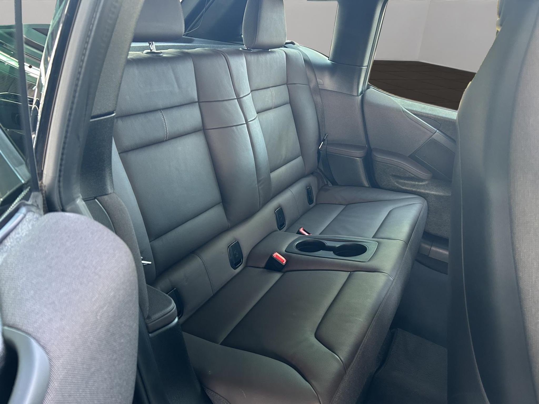 listing desktop thumbnail image 12