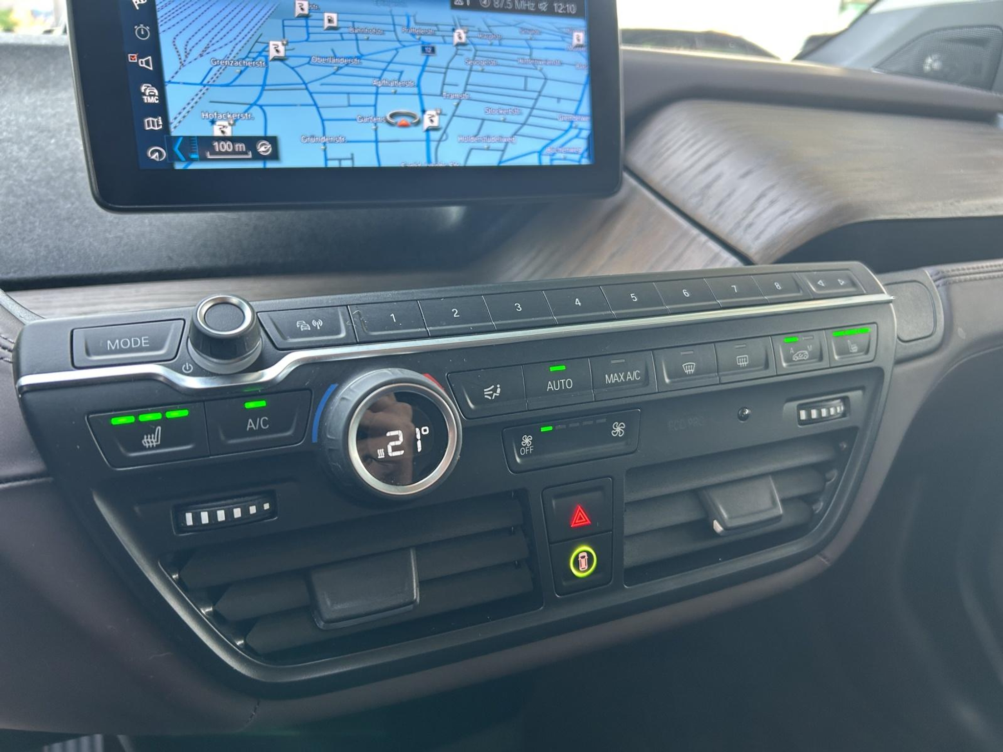 listing desktop thumbnail image 18