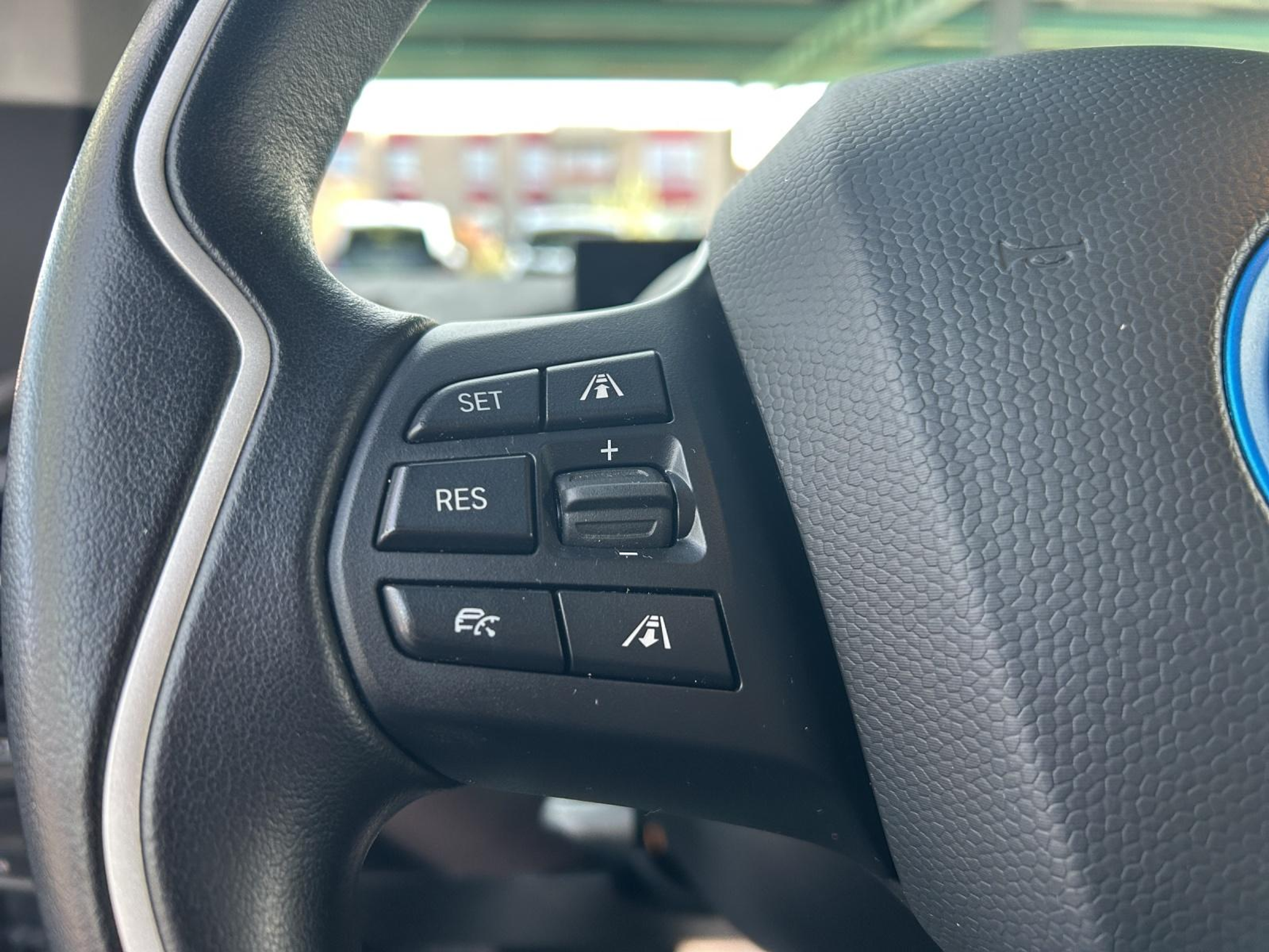 listing desktop thumbnail image 14