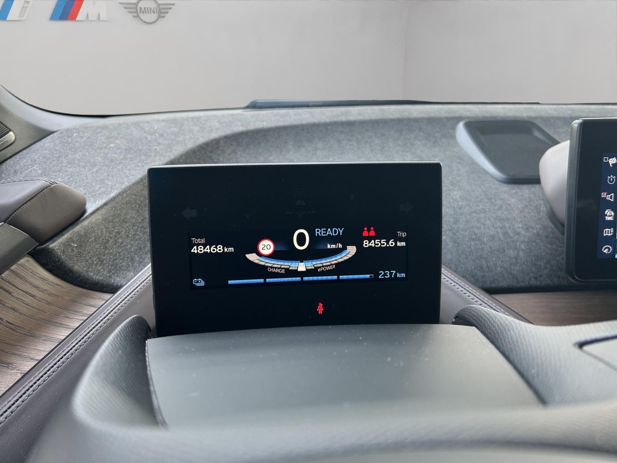 listing desktop thumbnail image 8