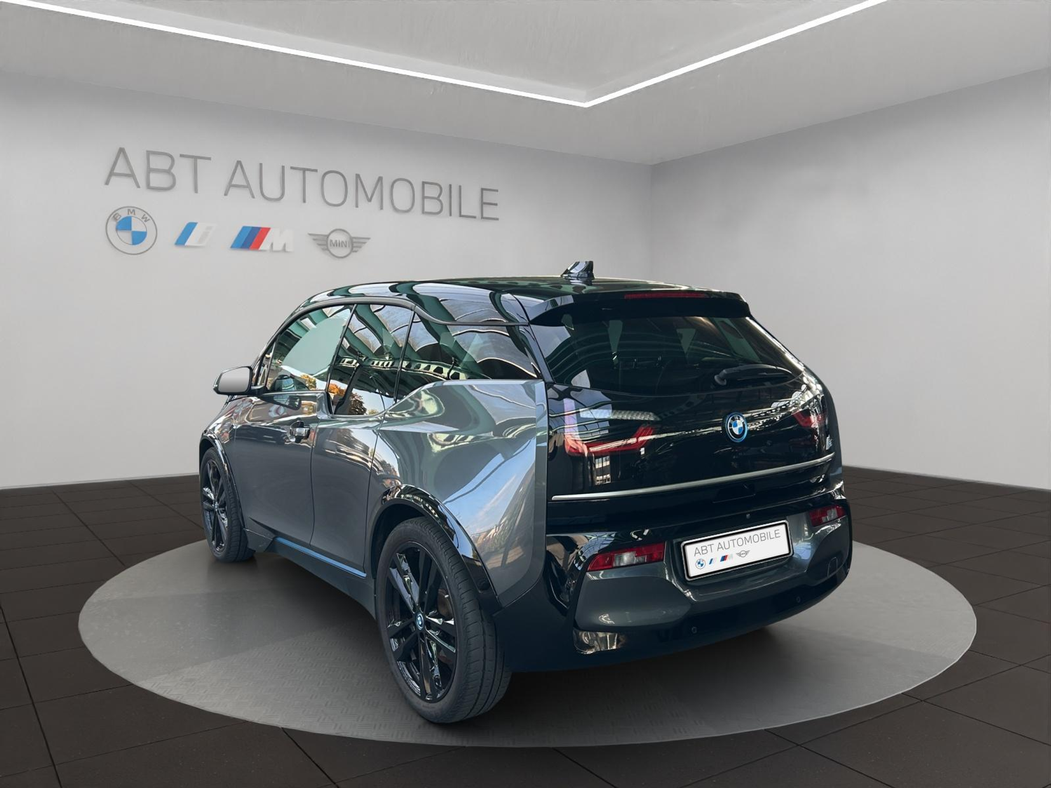 listing desktop thumbnail image 3