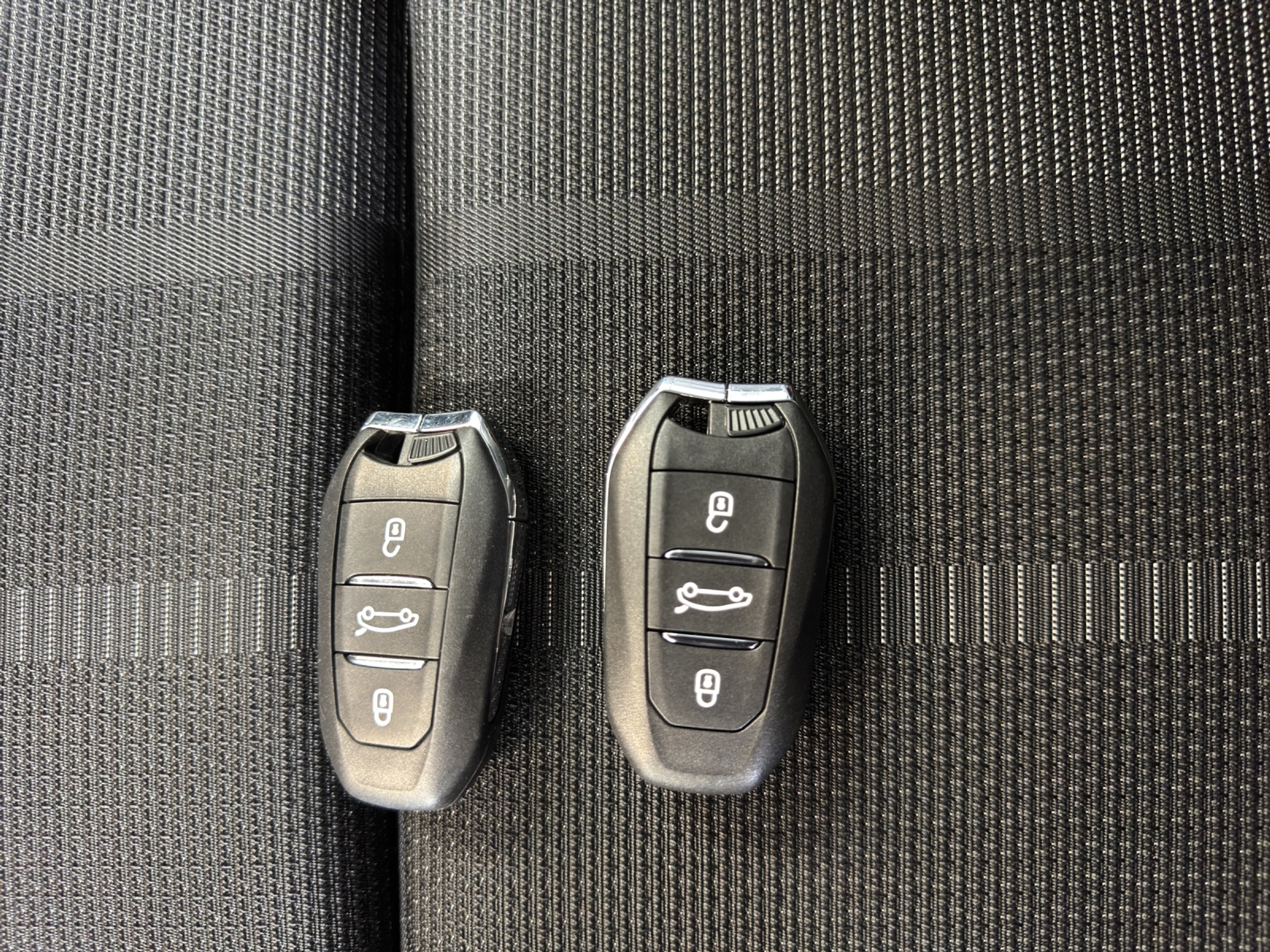 listing desktop thumbnail image 30