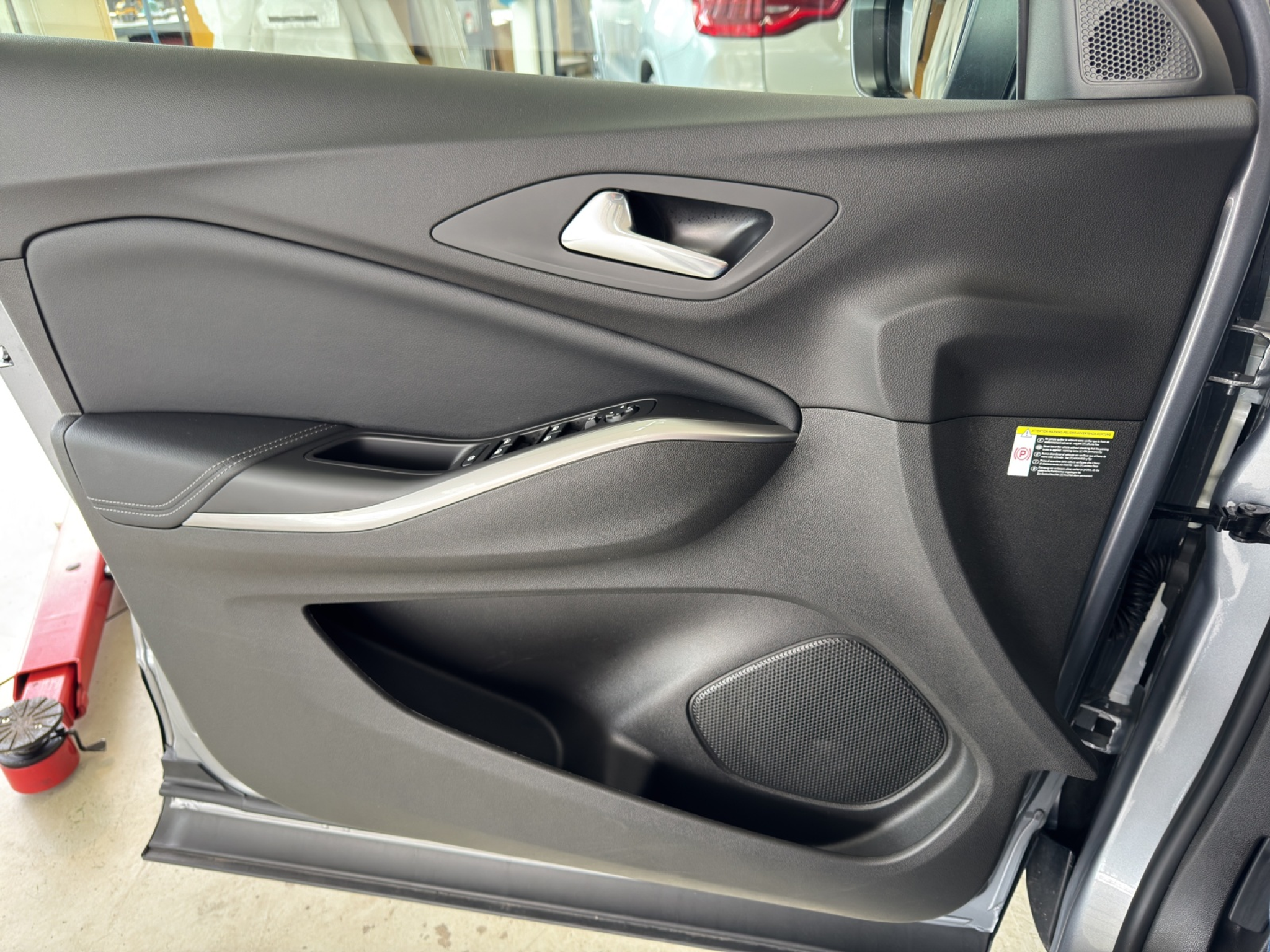 listing desktop thumbnail image 20