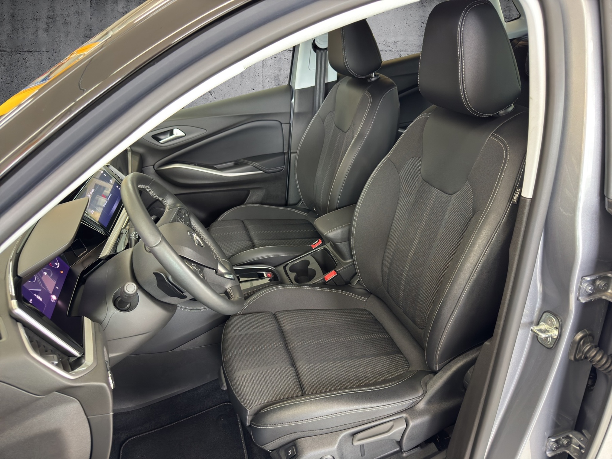 listing desktop thumbnail image 22