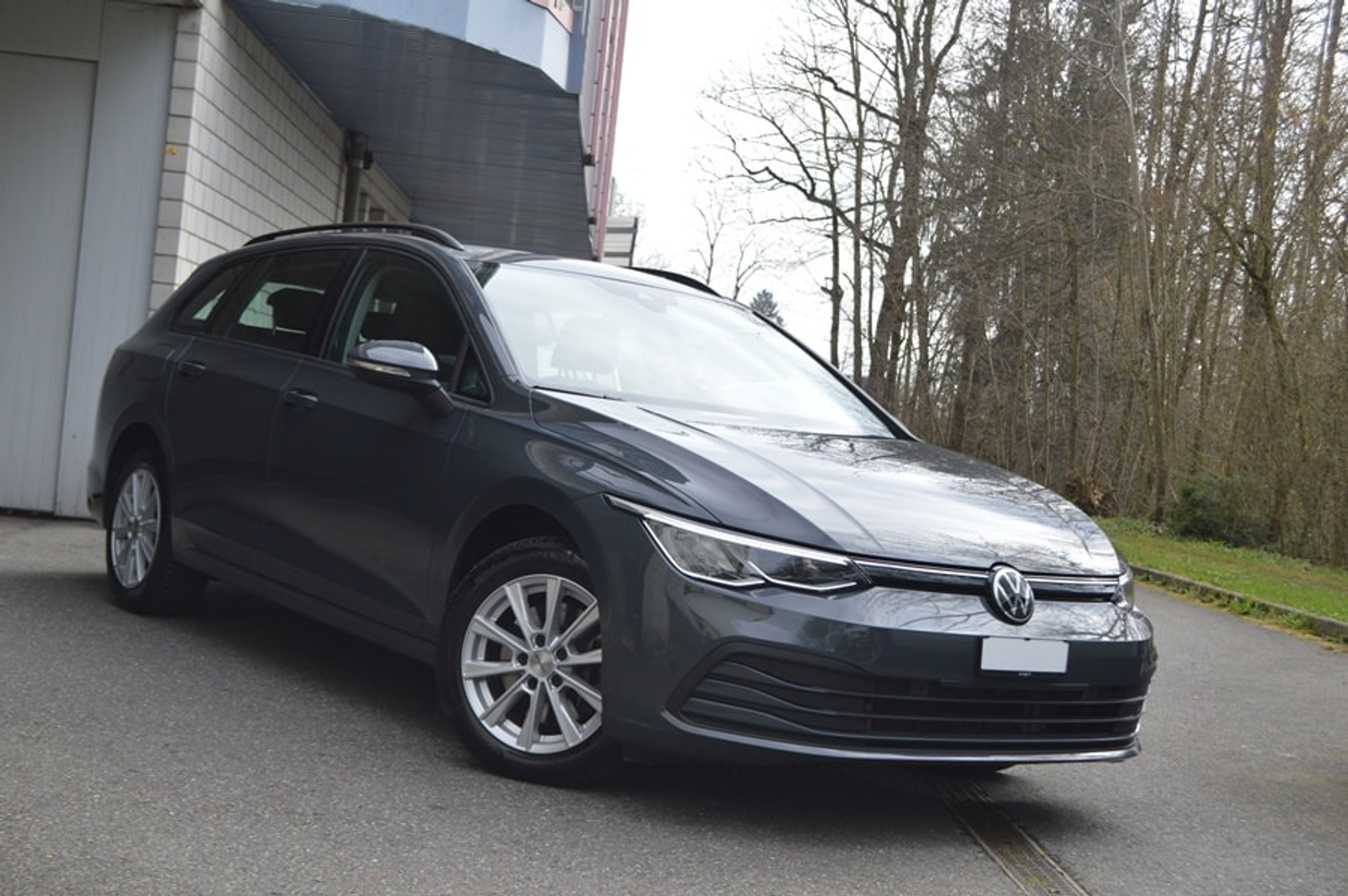car-image-0