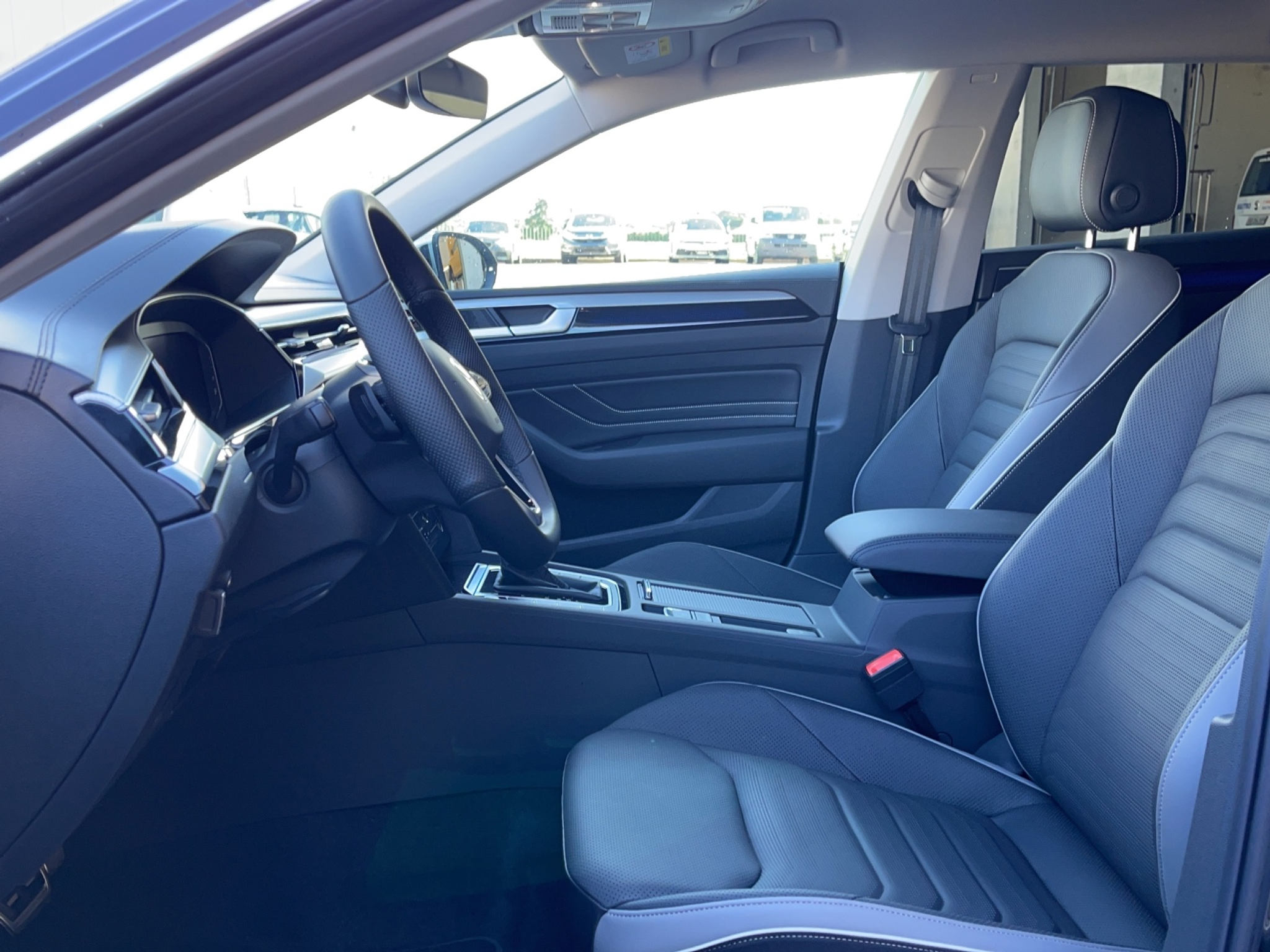 listing desktop thumbnail image 4