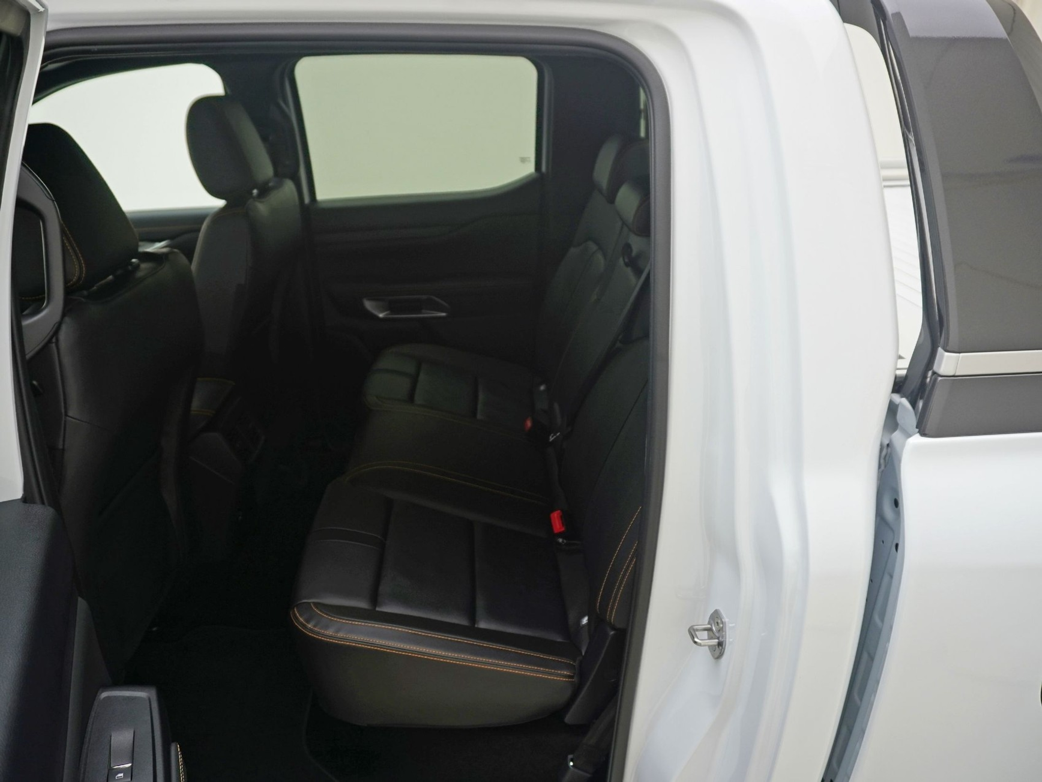 listing desktop thumbnail image 16