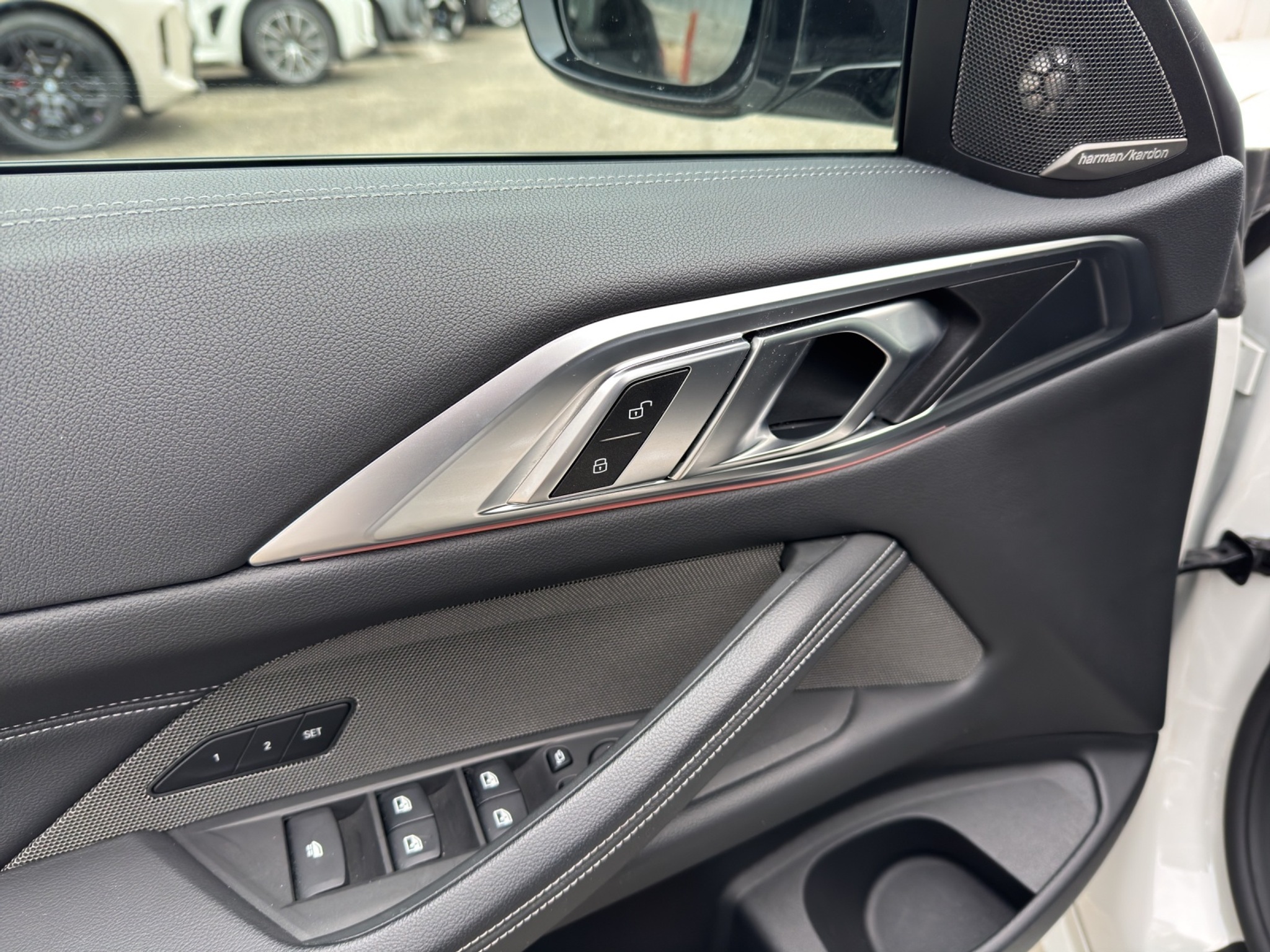 listing desktop thumbnail image 19