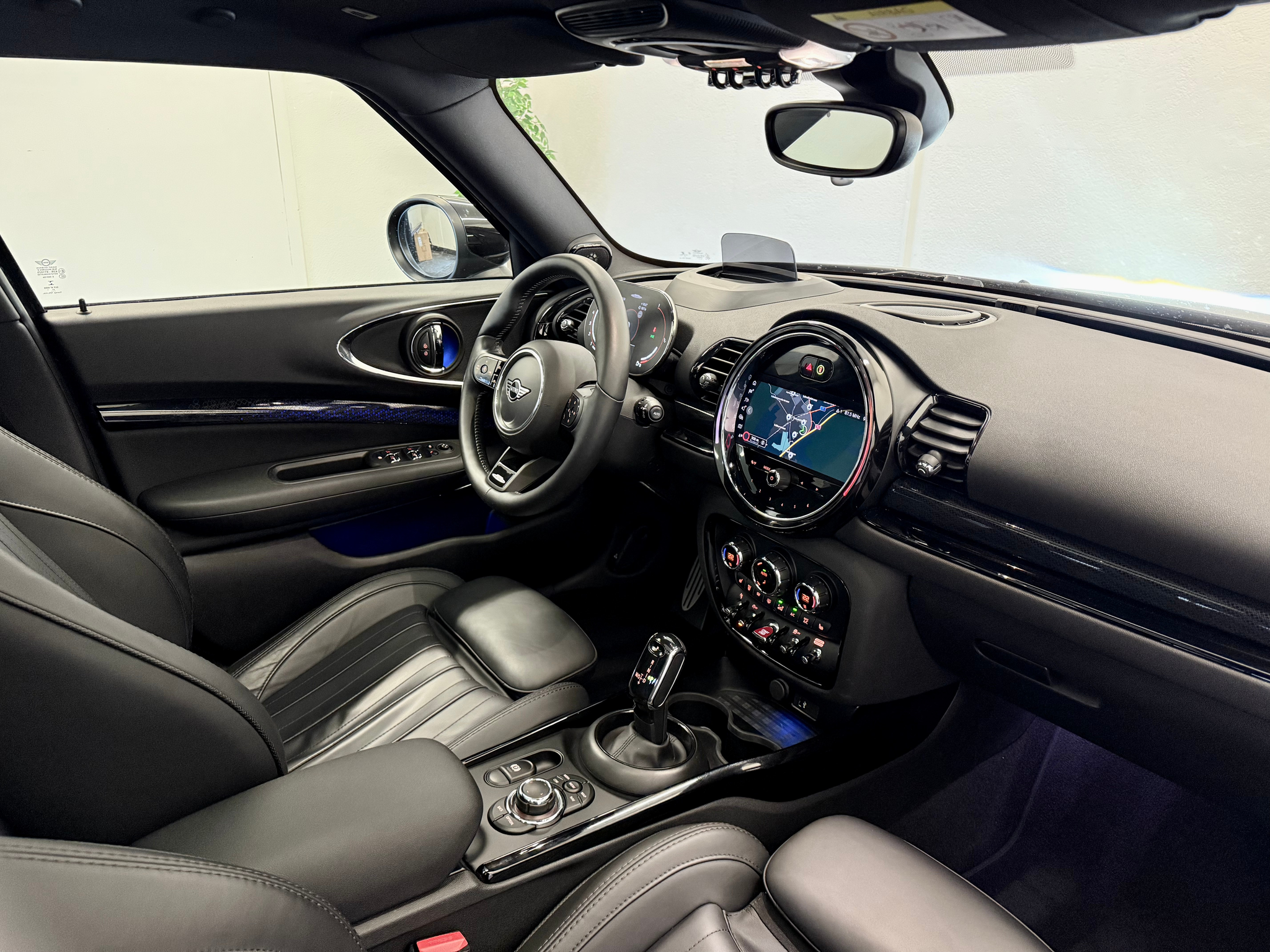 listing desktop thumbnail image 25