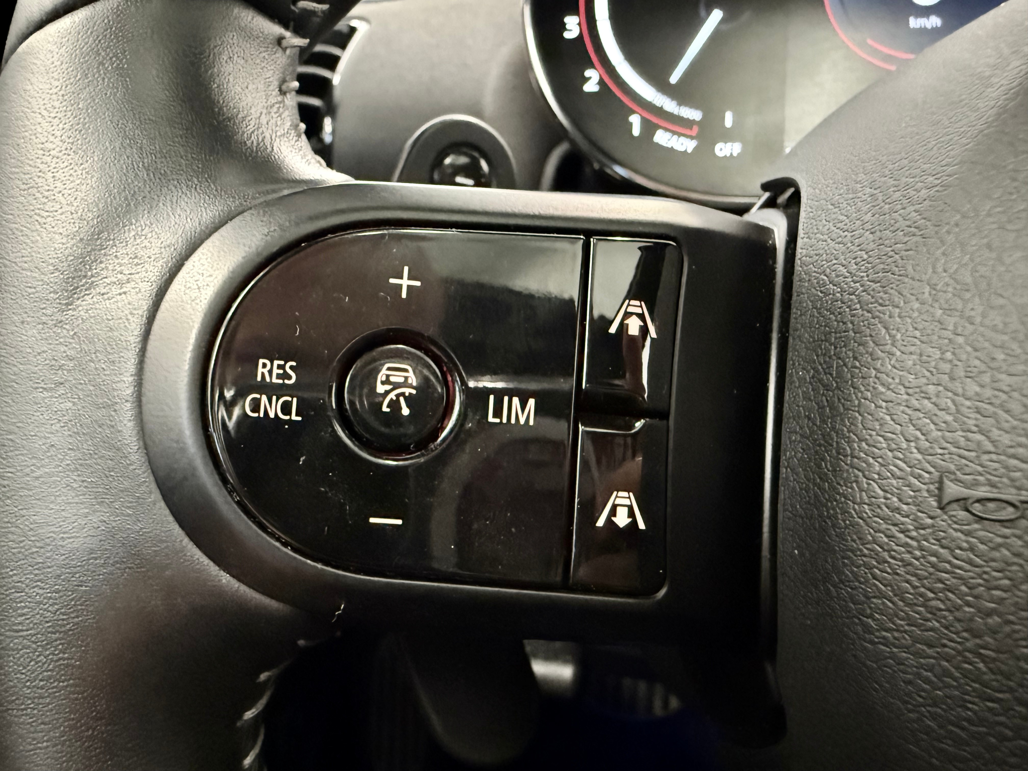 listing desktop thumbnail image 16