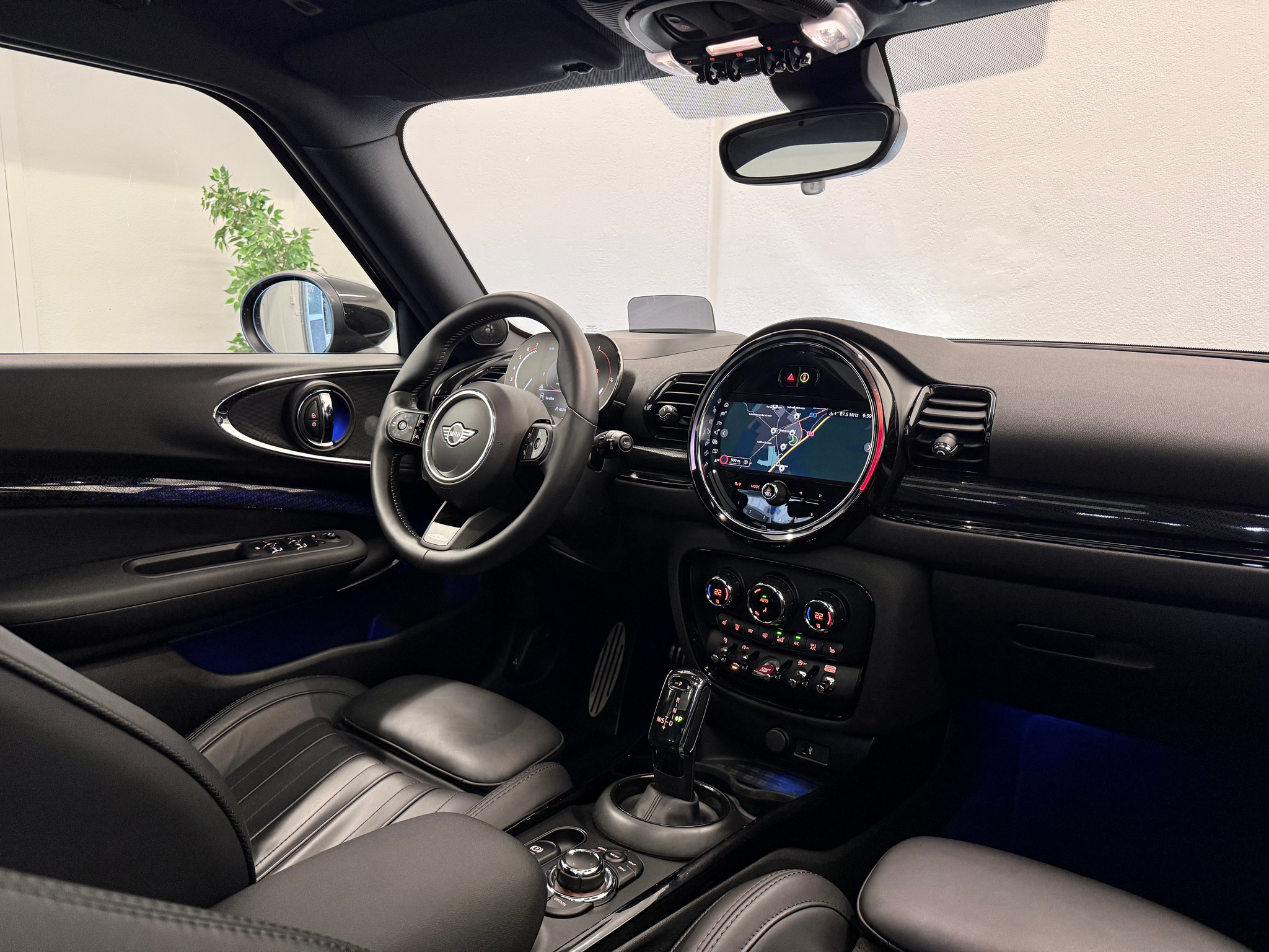 listing desktop thumbnail image 24