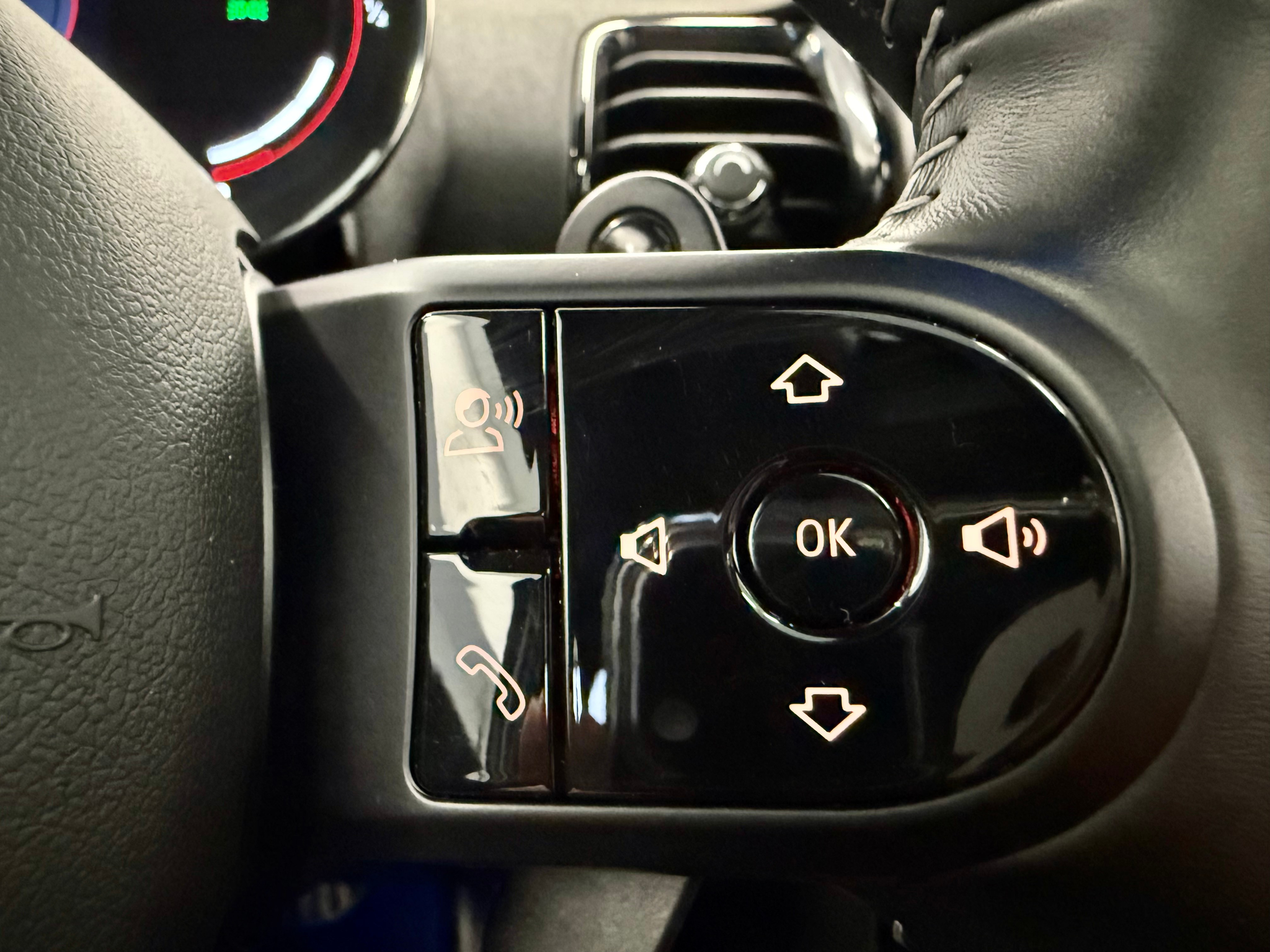 listing desktop thumbnail image 17