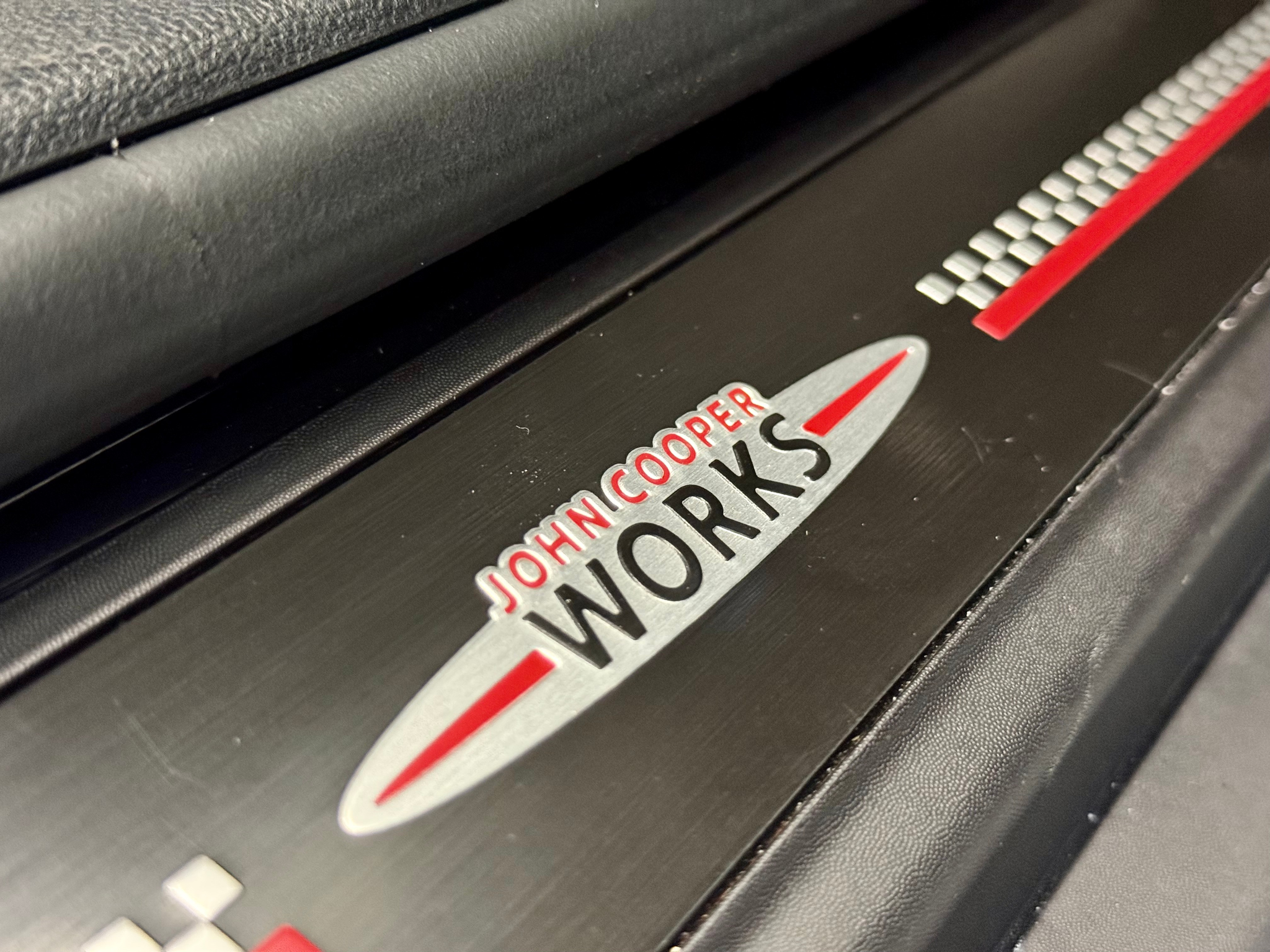 listing desktop thumbnail image 31