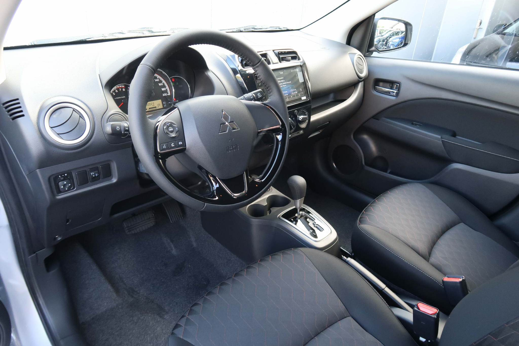 listing desktop thumbnail image 6