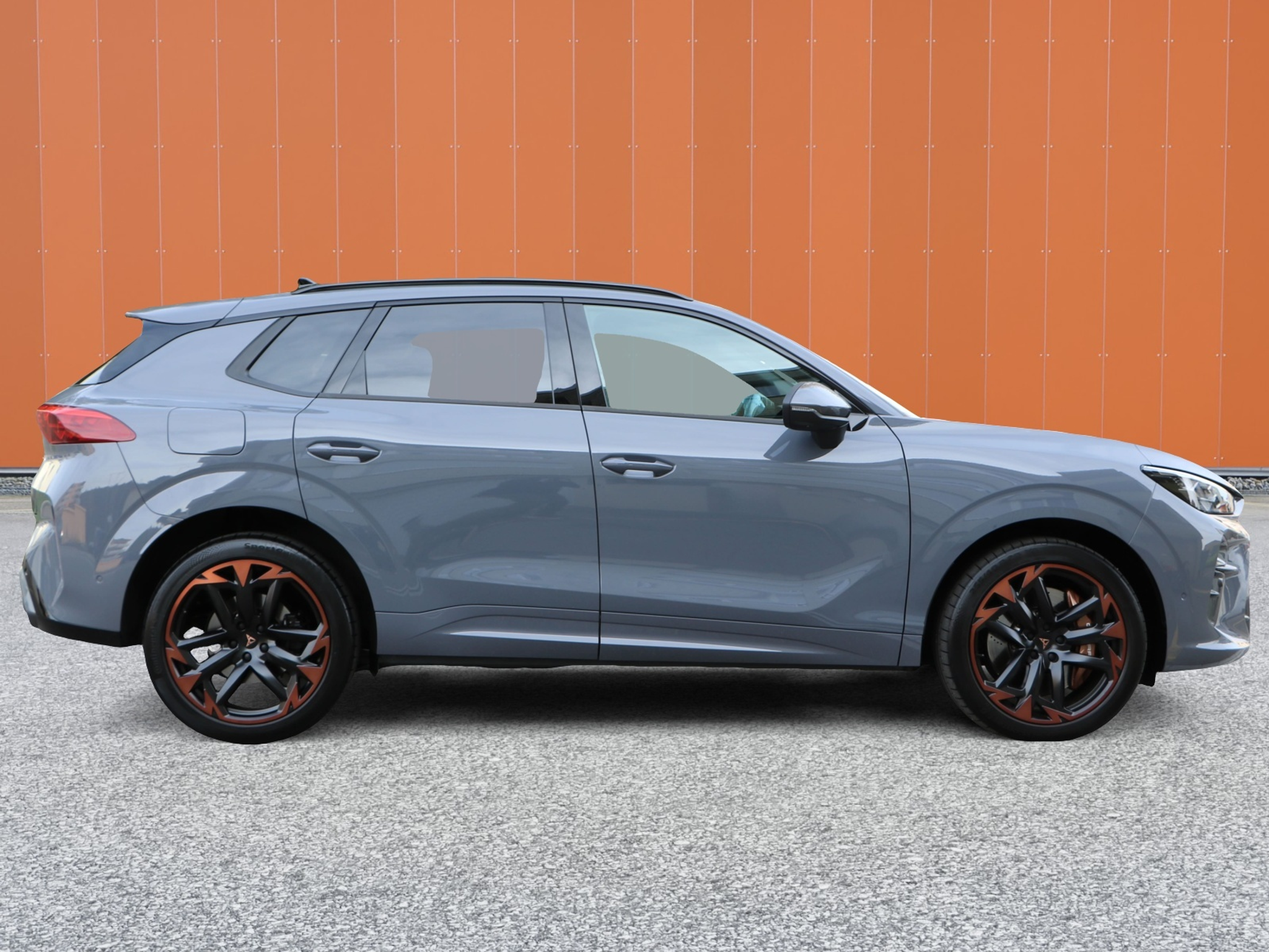 listing desktop thumbnail image 4