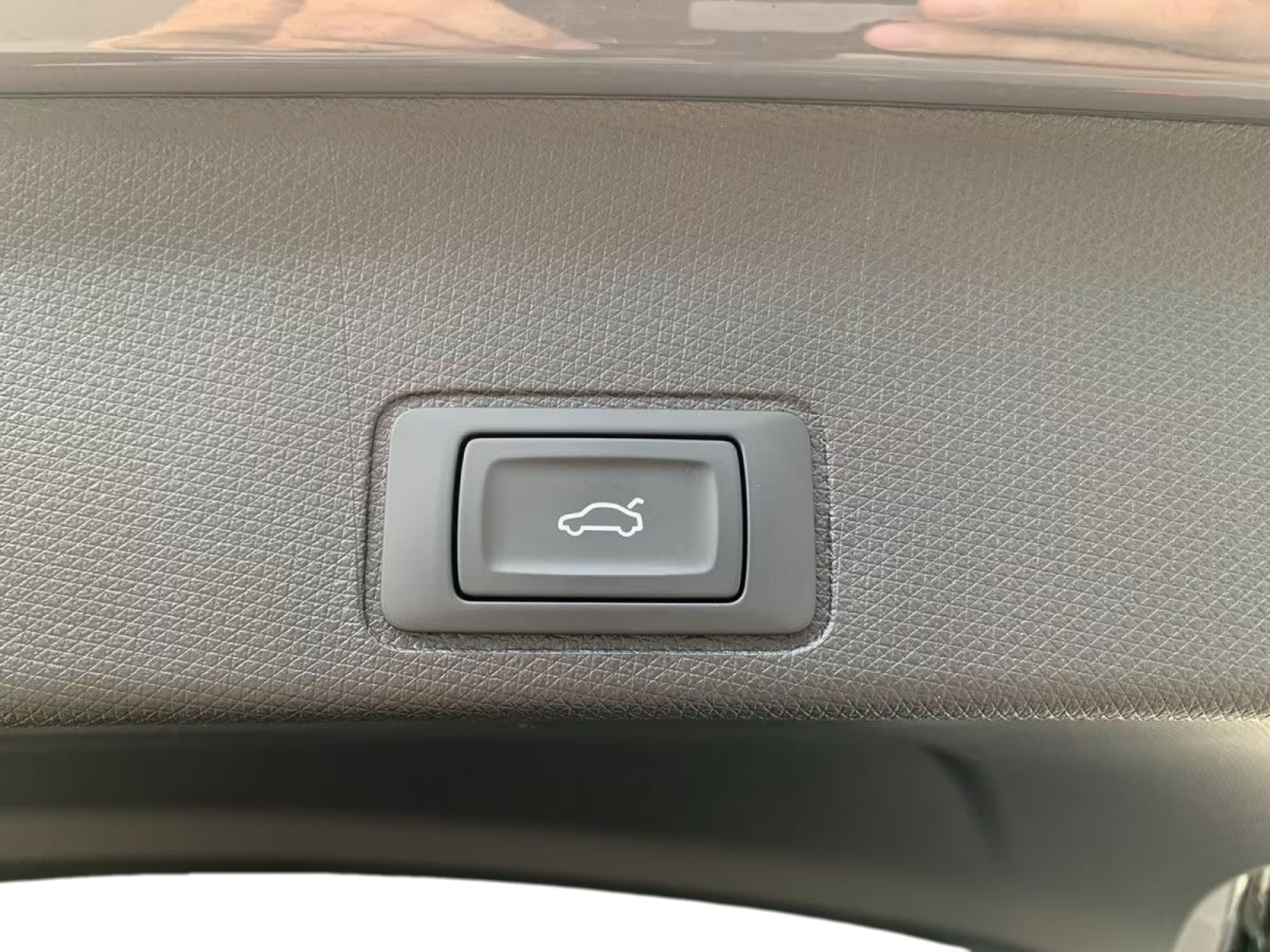 listing desktop thumbnail image 18