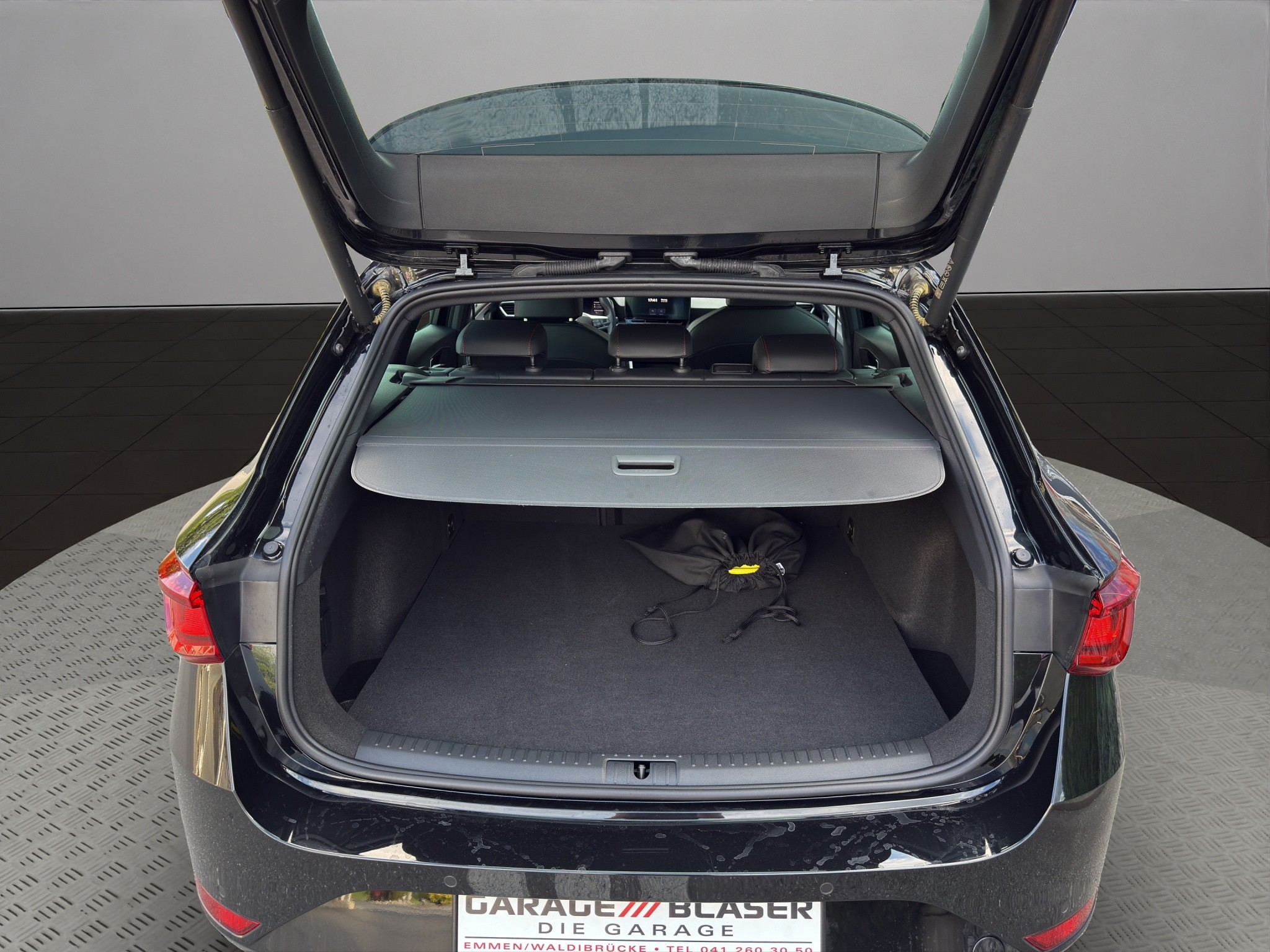 listing desktop thumbnail image 8