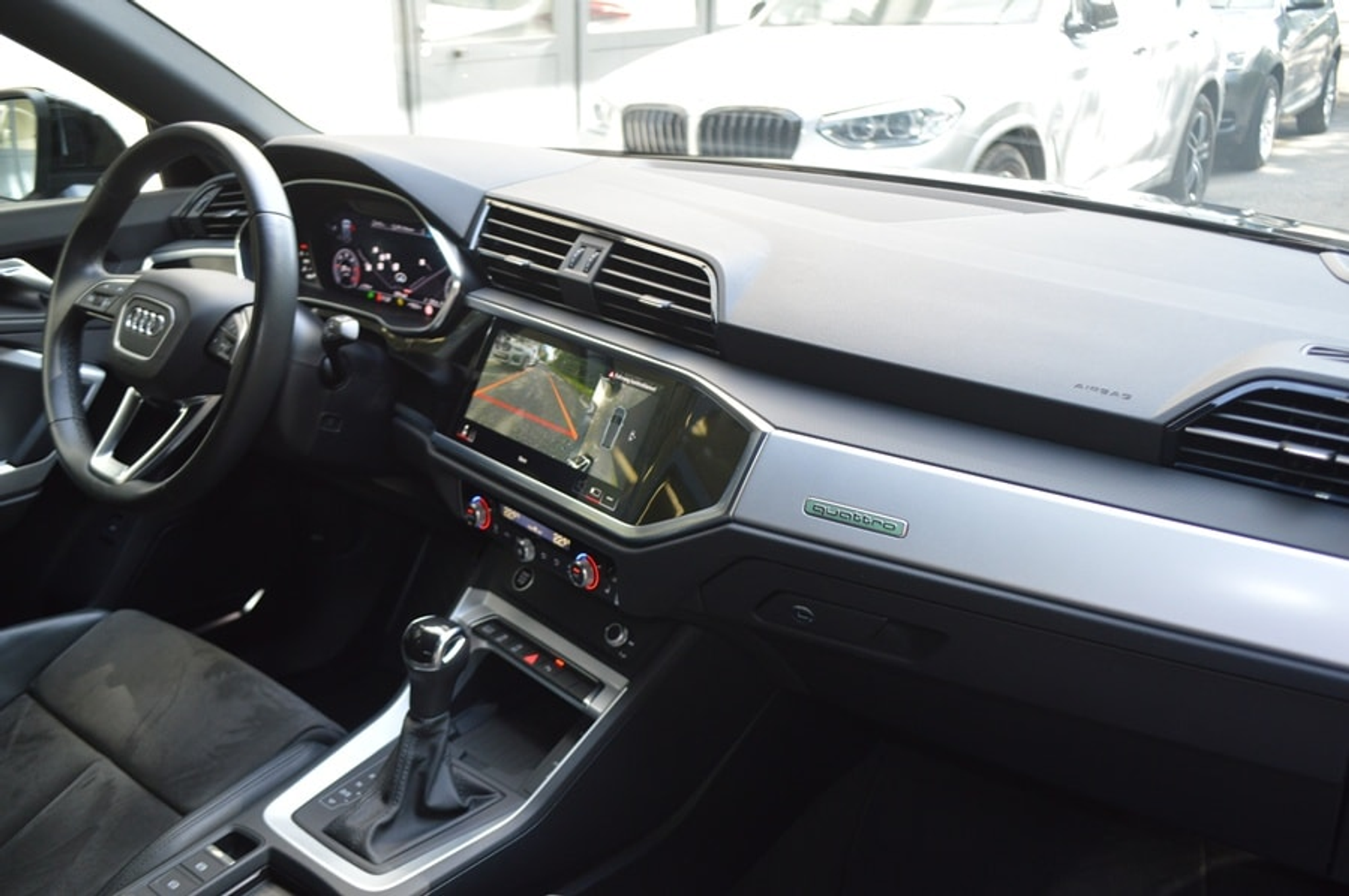 listing desktop thumbnail image 6