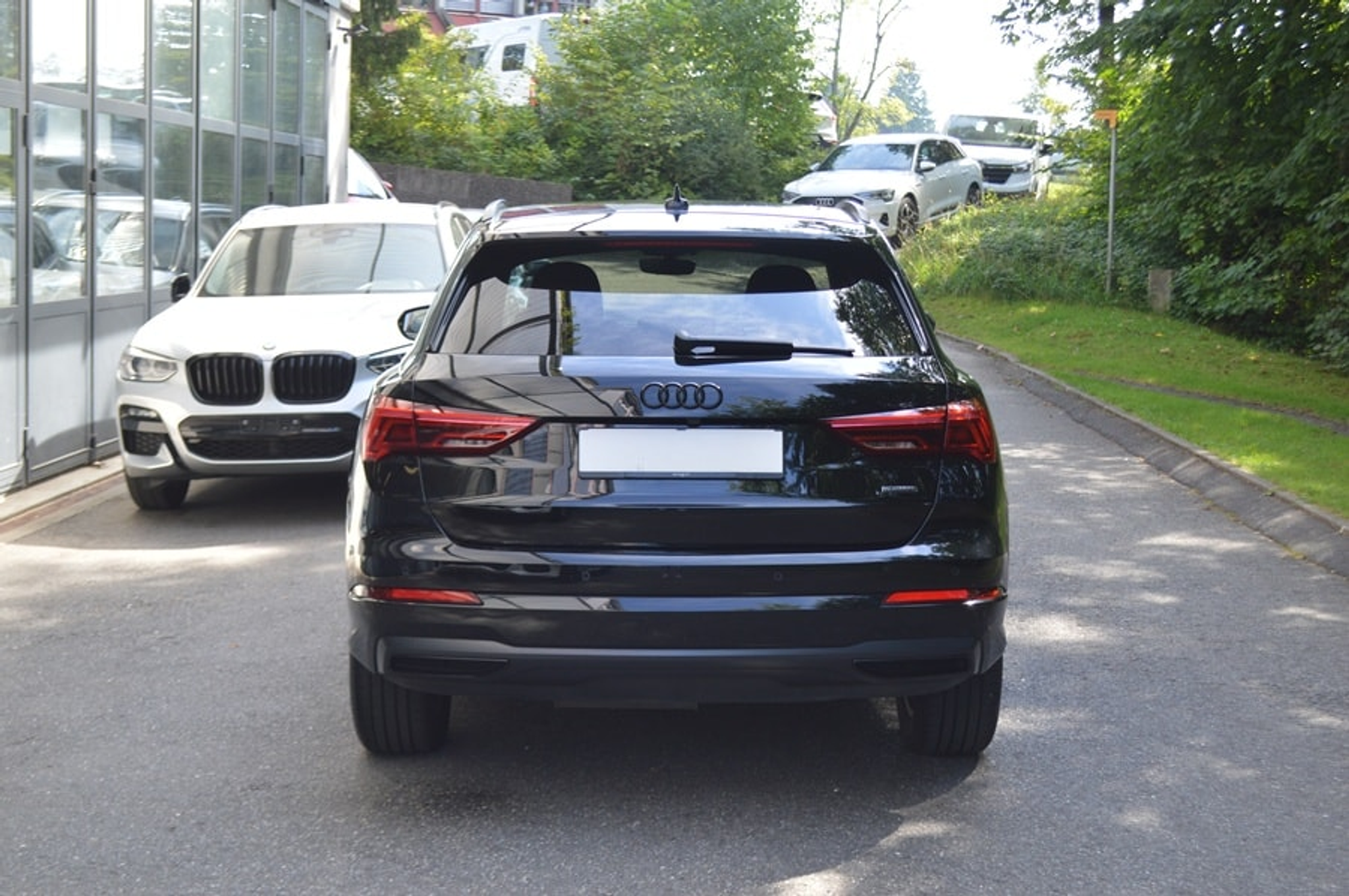 listing desktop thumbnail image 12