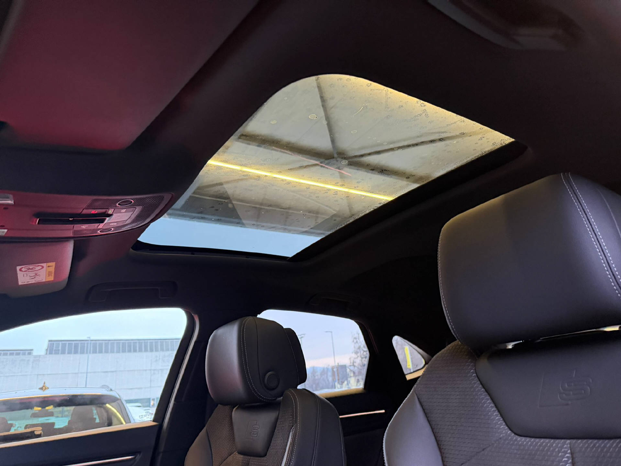 listing desktop thumbnail image 6