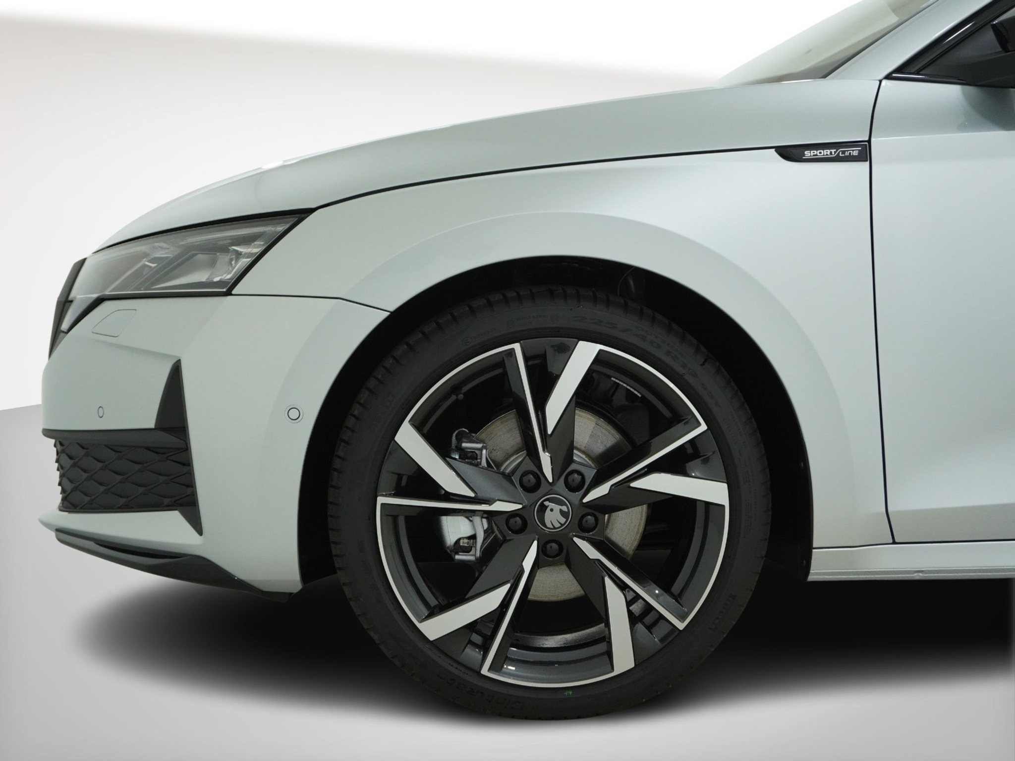 listing desktop thumbnail image 9