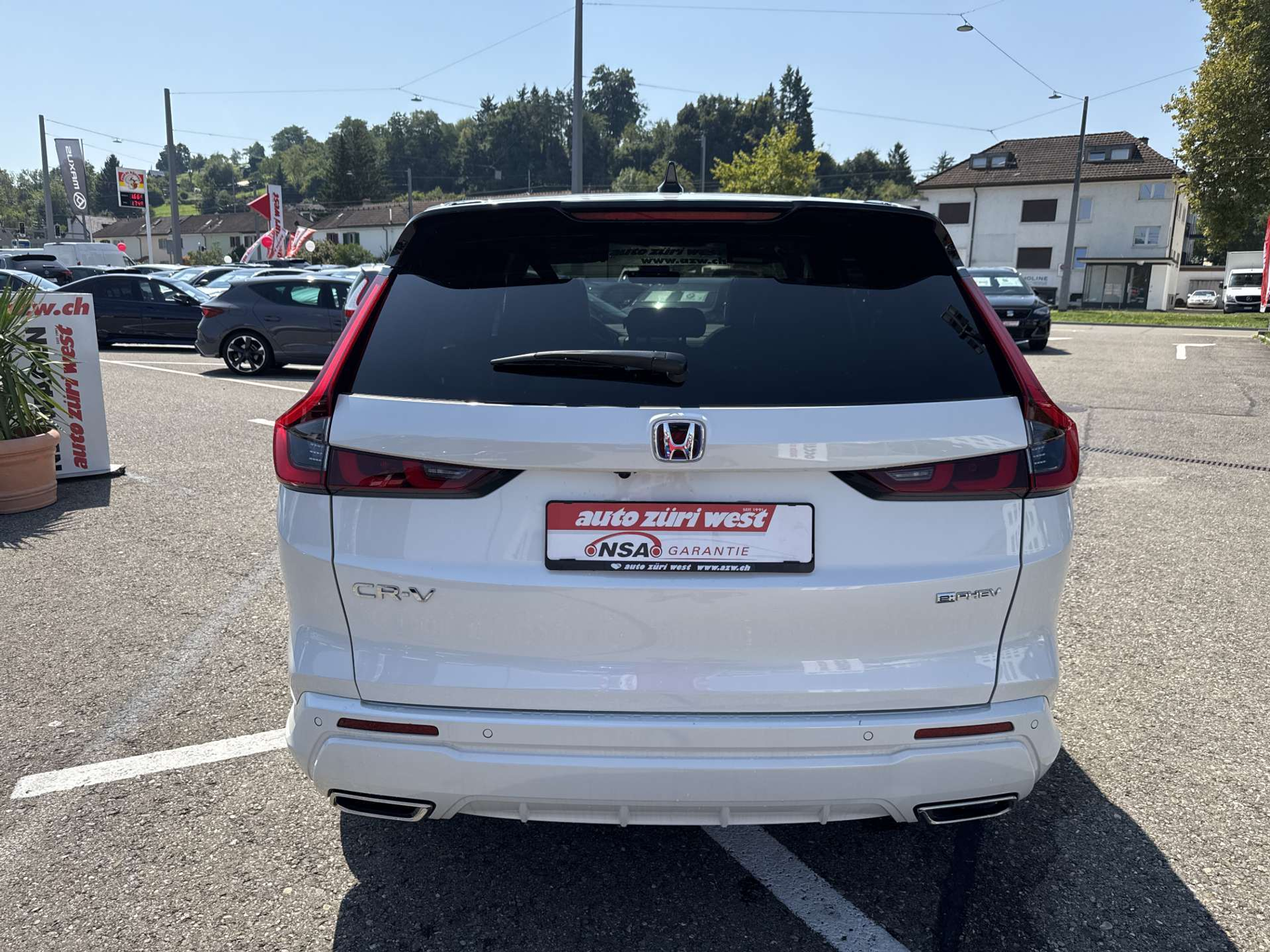 listing desktop thumbnail image 14