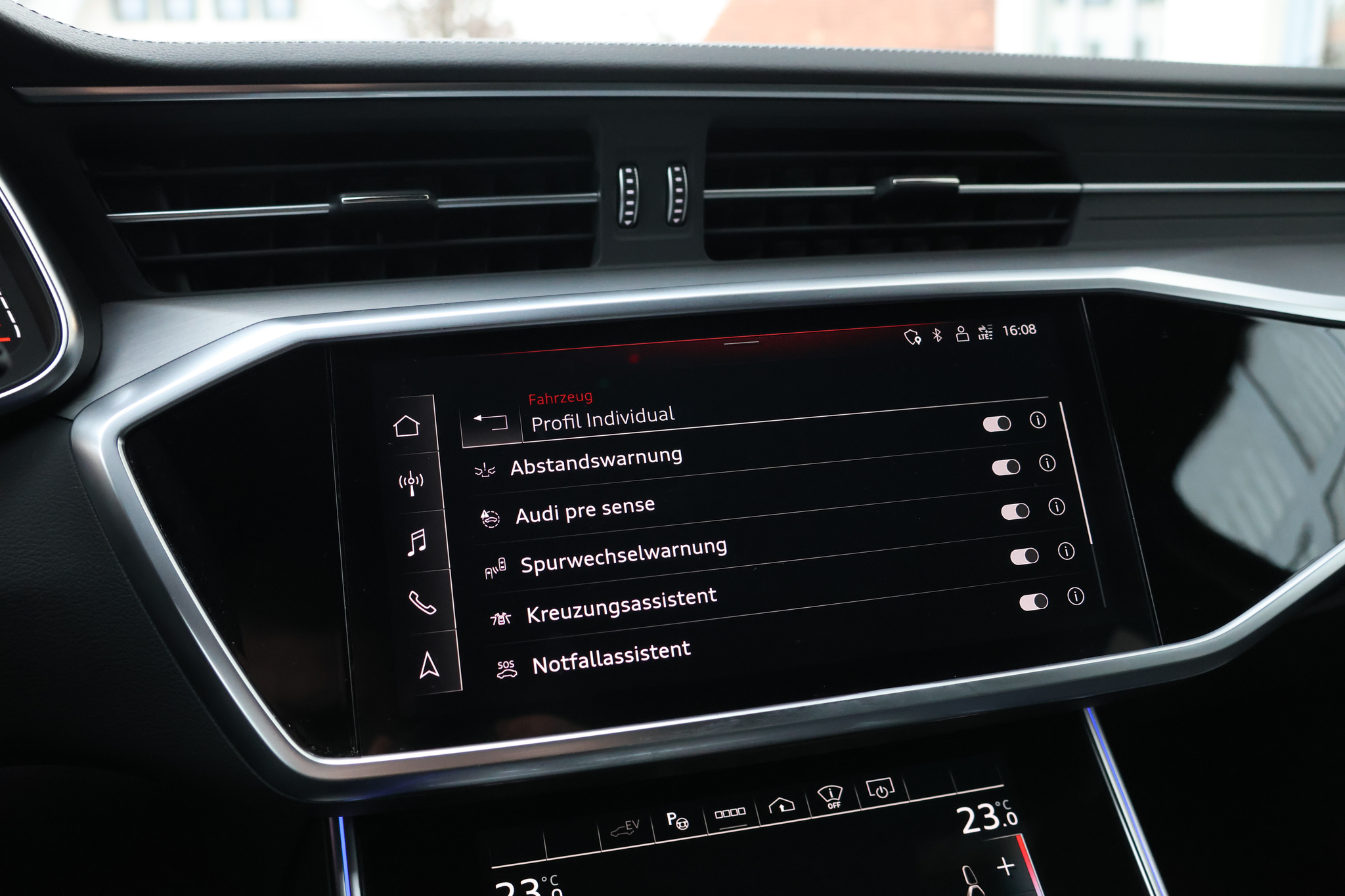 listing desktop thumbnail image 23