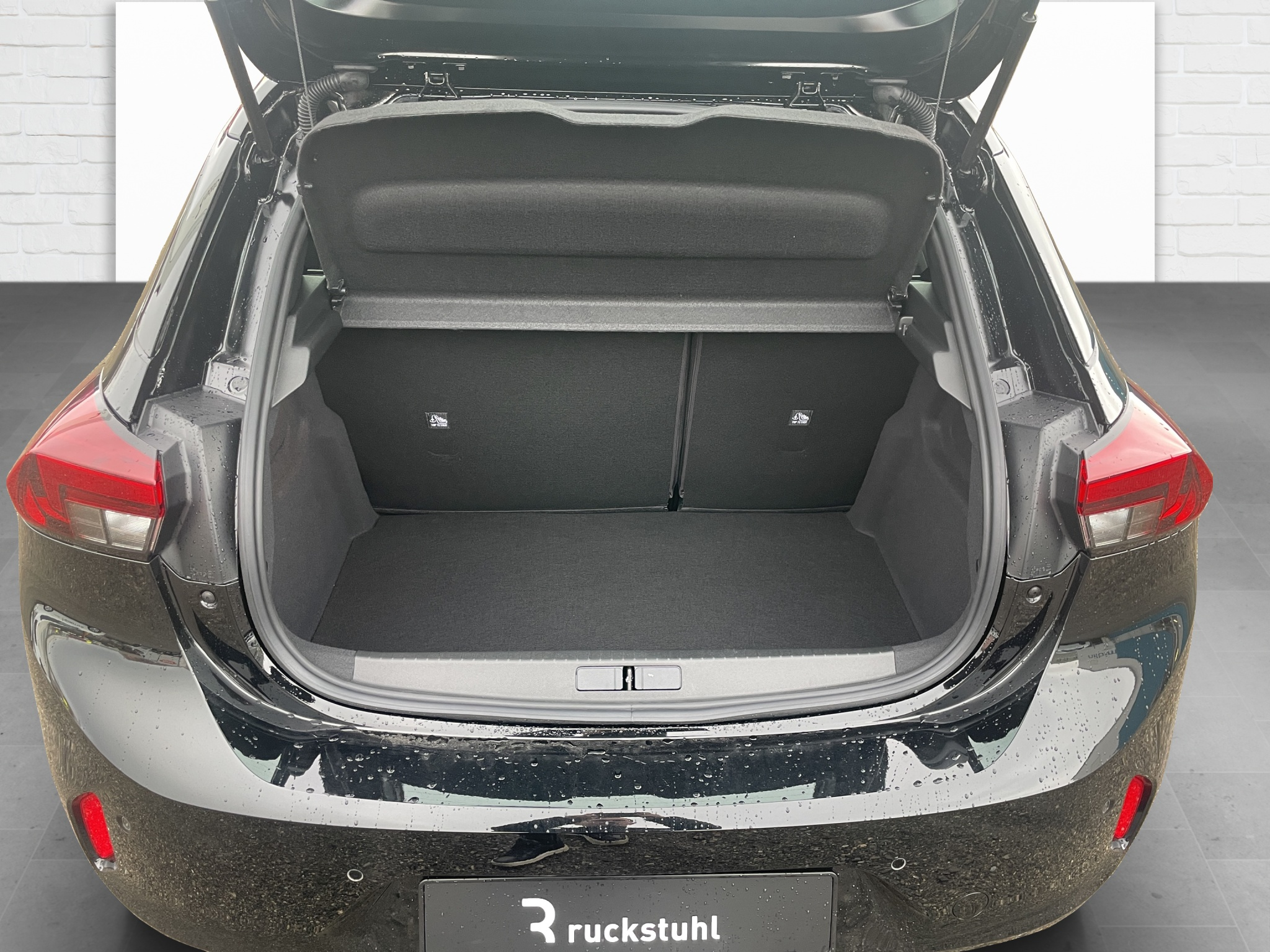 listing desktop thumbnail image 11