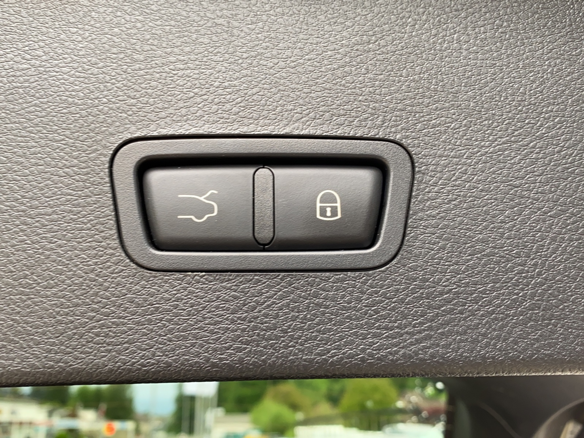 listing desktop thumbnail image 26