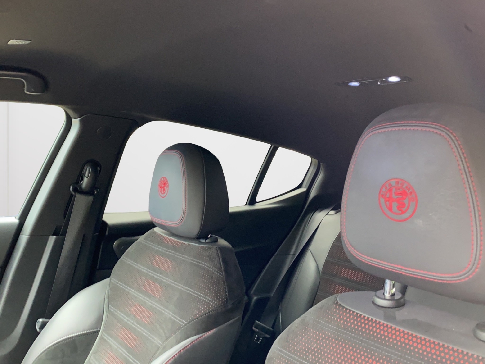 listing desktop thumbnail image 18