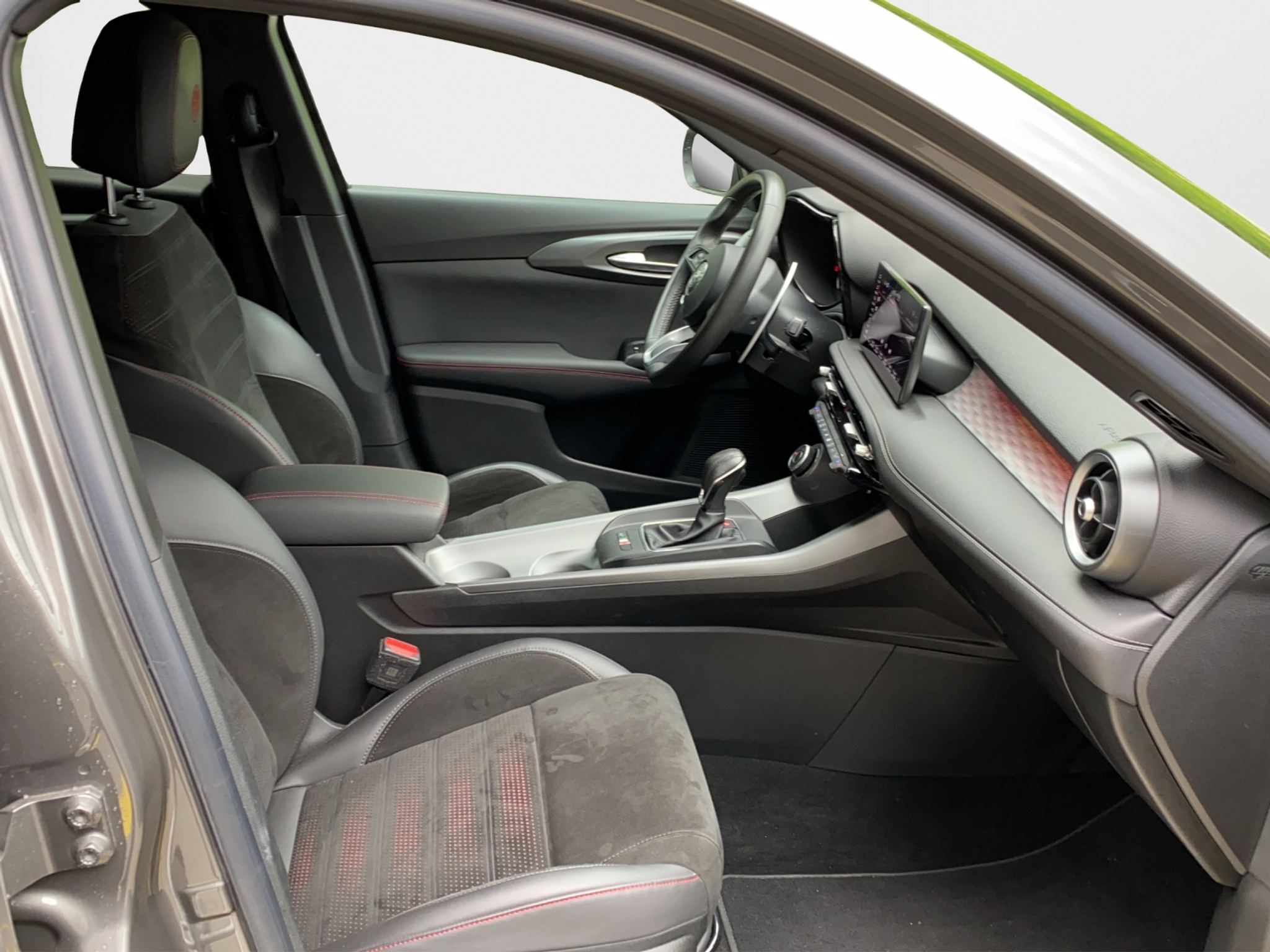 listing desktop thumbnail image 20