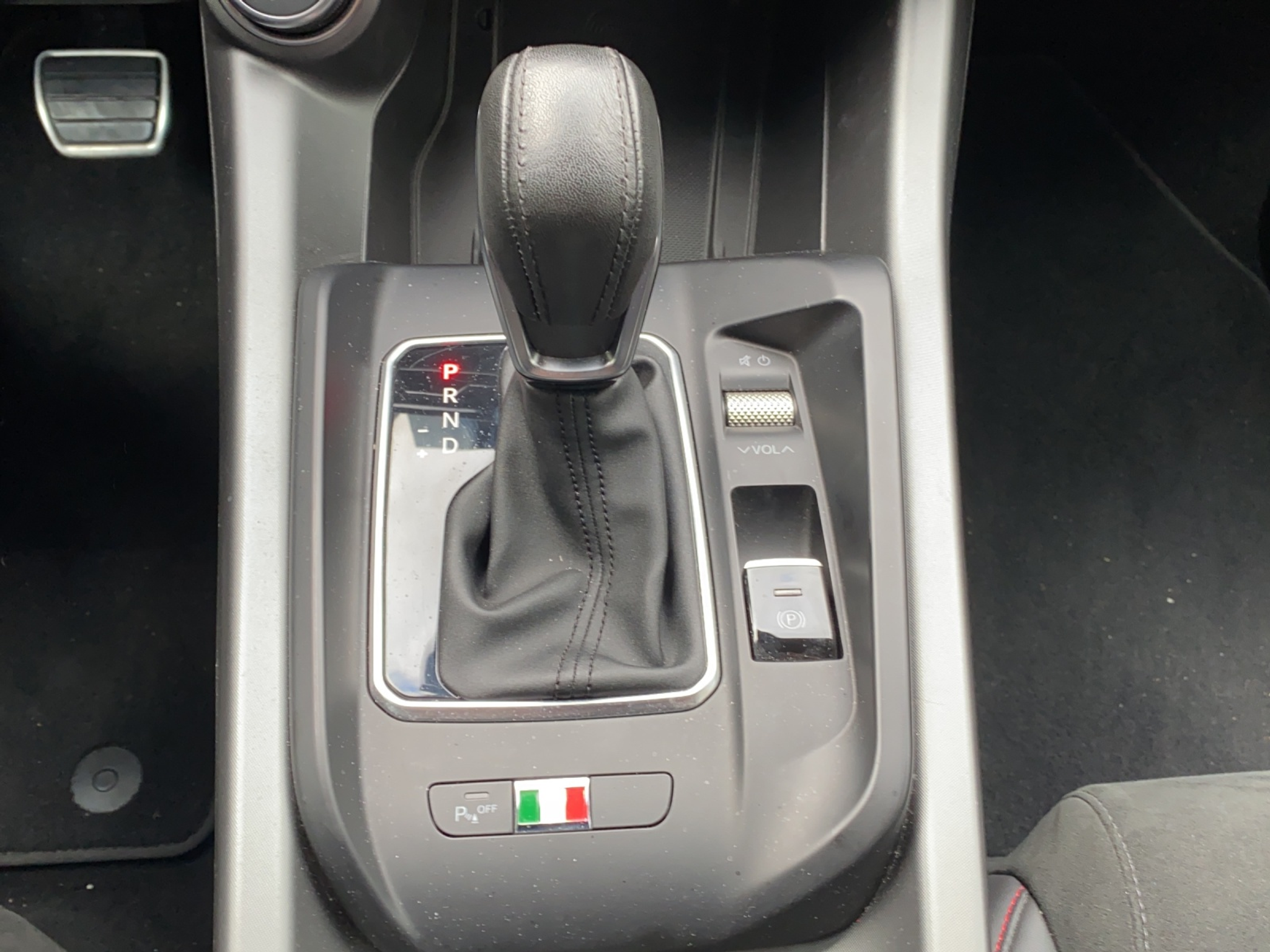 listing desktop thumbnail image 23