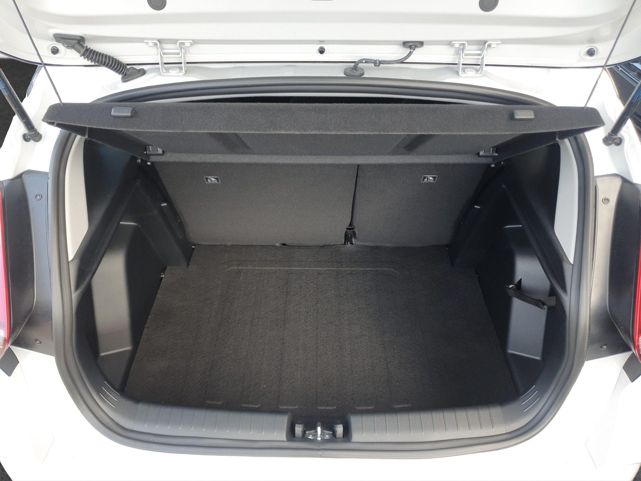 listing desktop thumbnail image 12