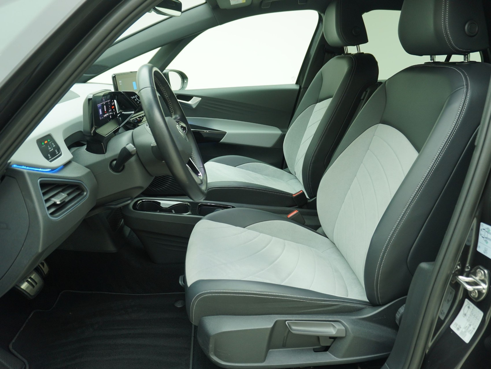 listing desktop thumbnail image 7