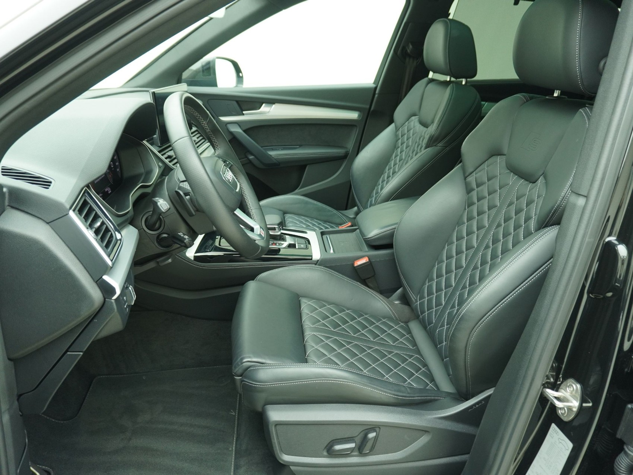 listing desktop thumbnail image 7