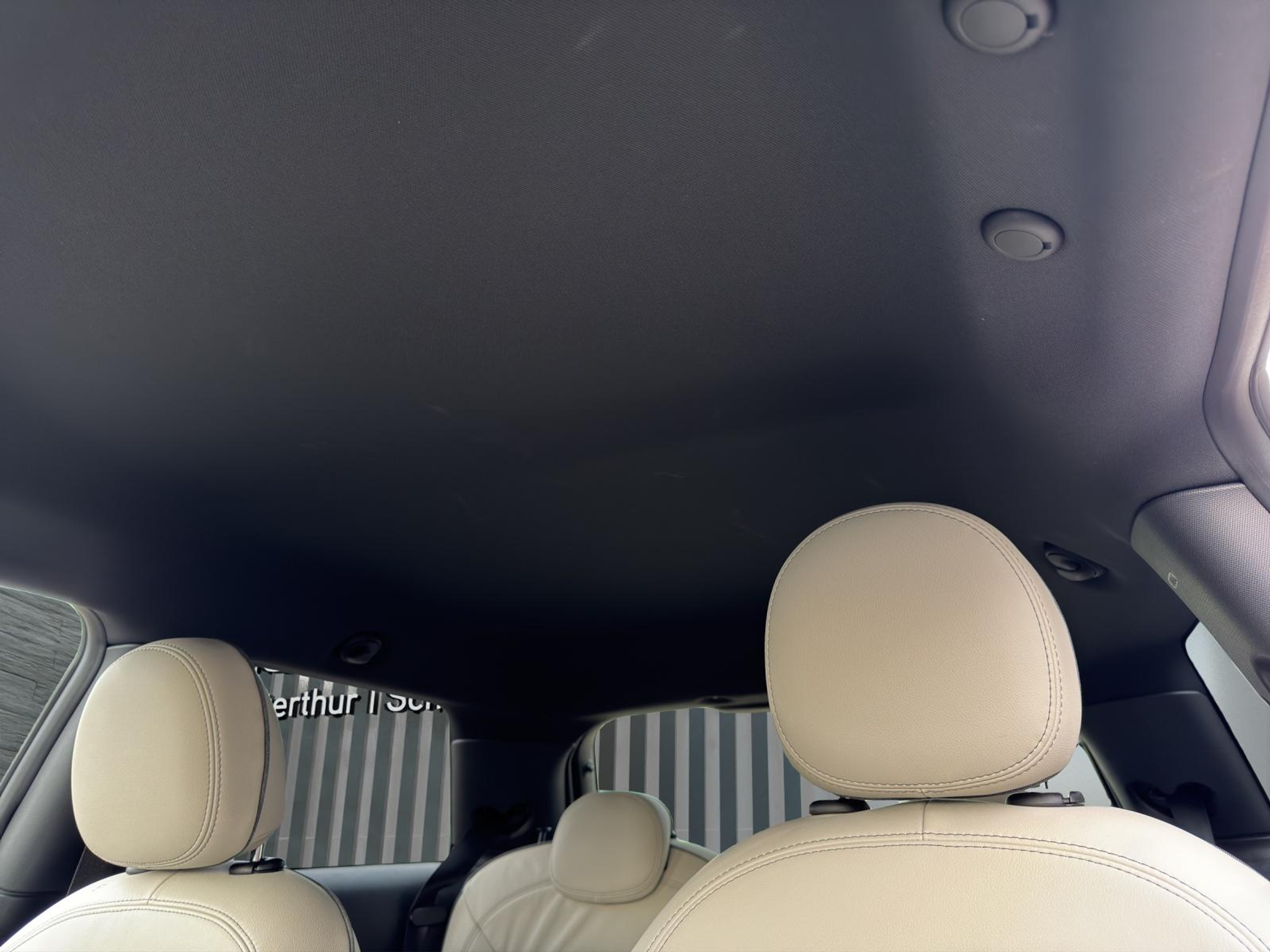 listing desktop thumbnail image 19