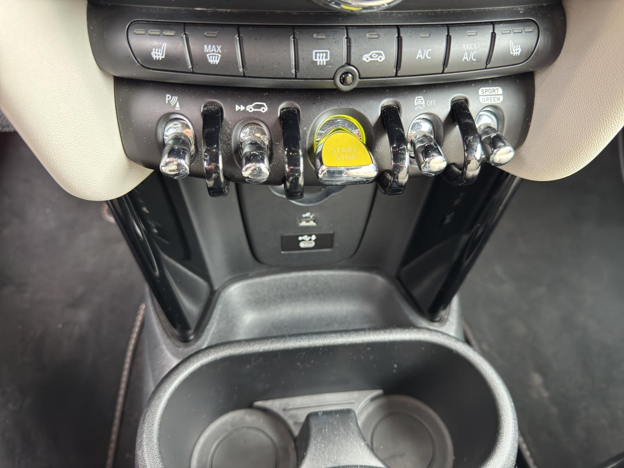 listing desktop thumbnail image 15