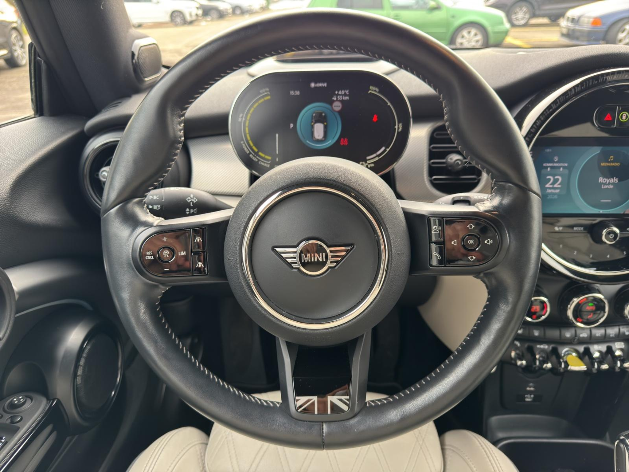 listing desktop thumbnail image 11