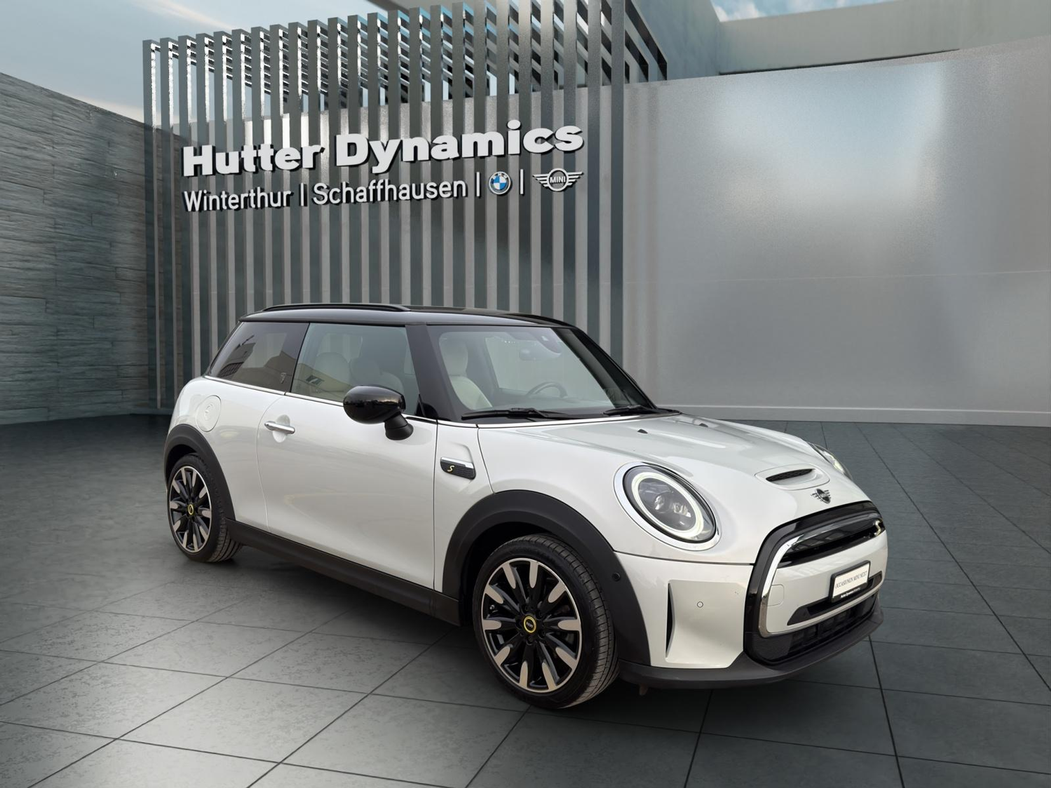 listing desktop thumbnail image 3