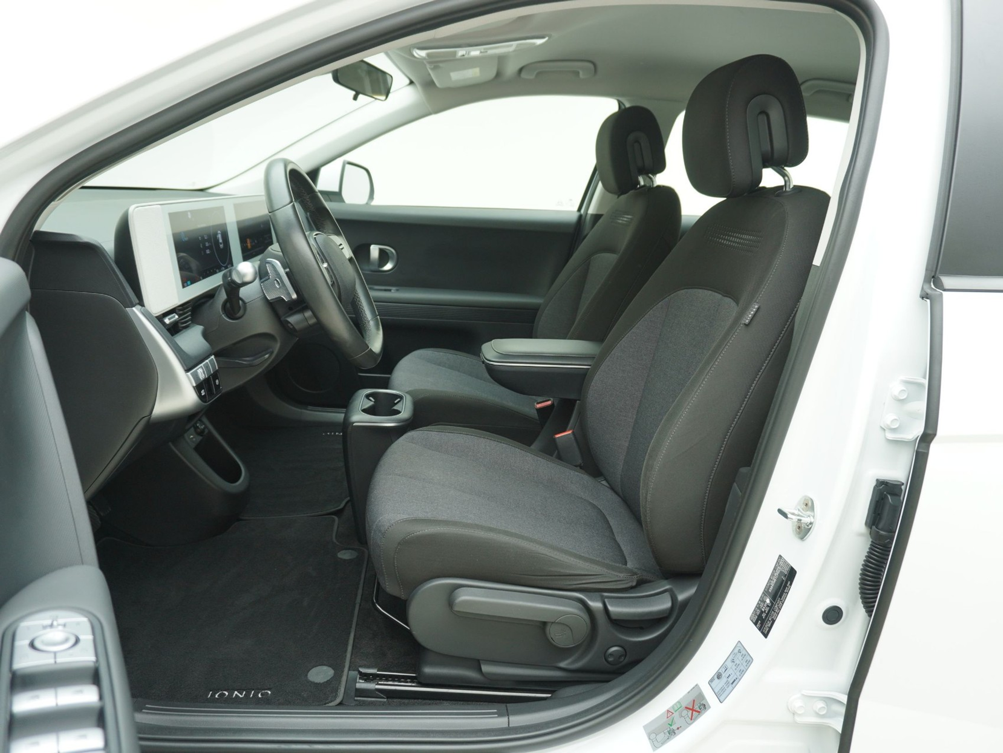 listing desktop thumbnail image 7