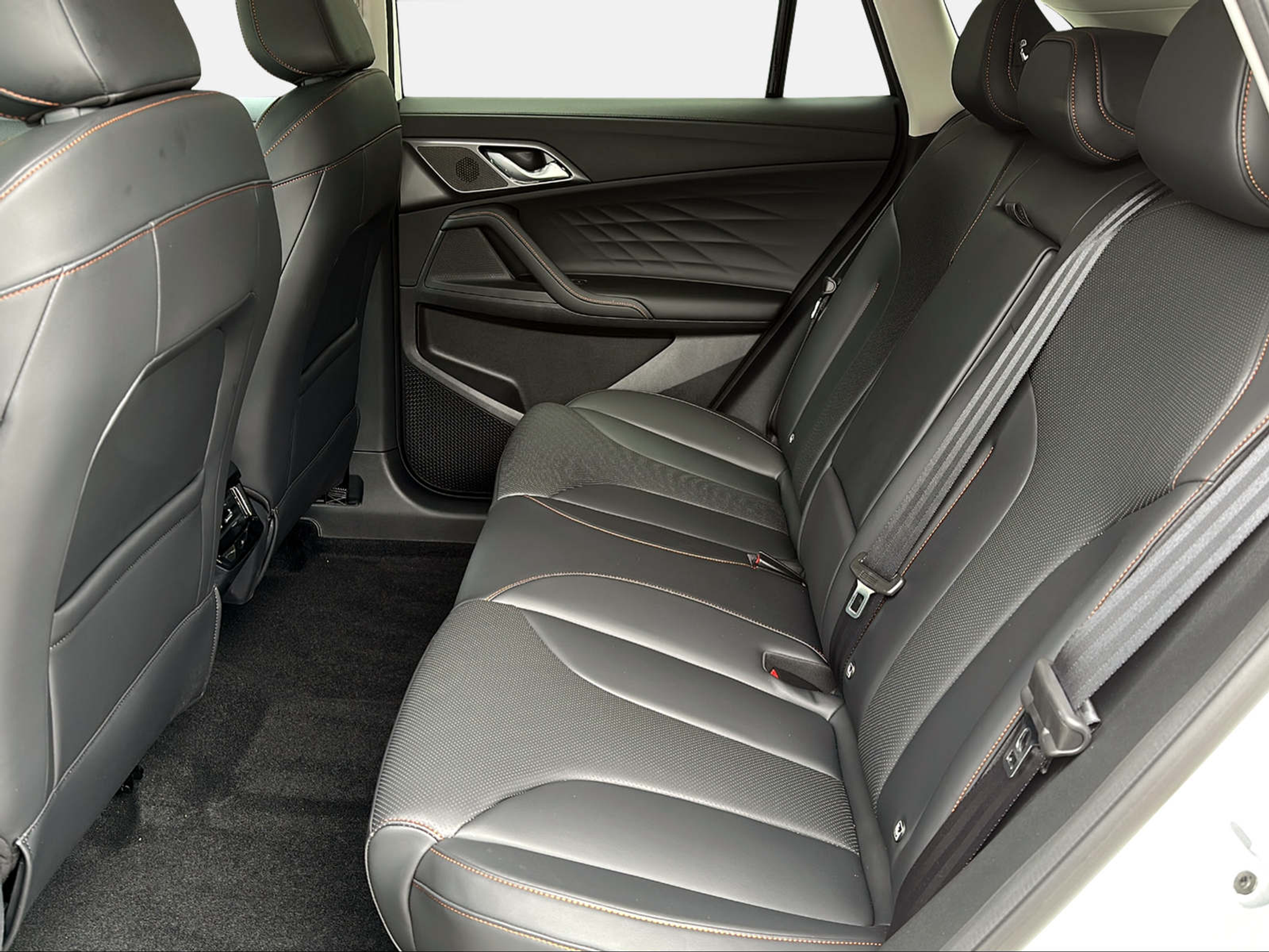 listing desktop thumbnail image 13