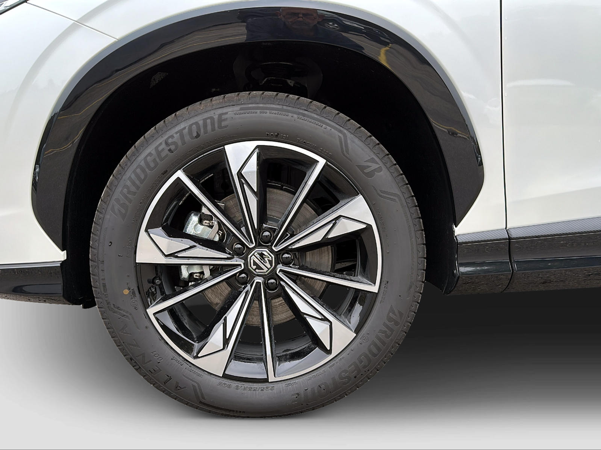 listing desktop thumbnail image 8