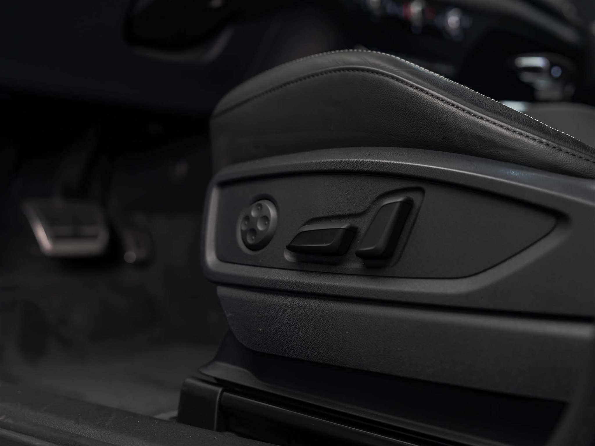 listing desktop thumbnail image 30