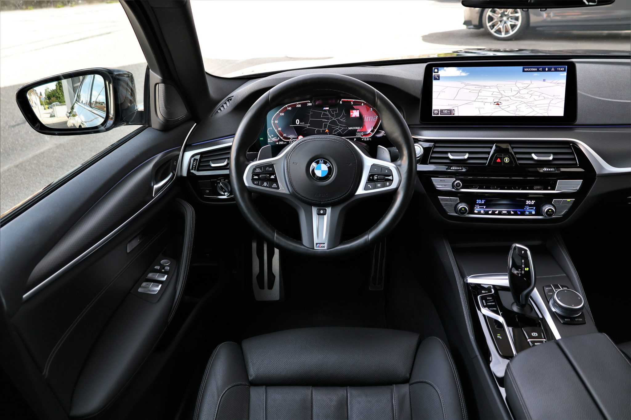 listing desktop thumbnail image 14