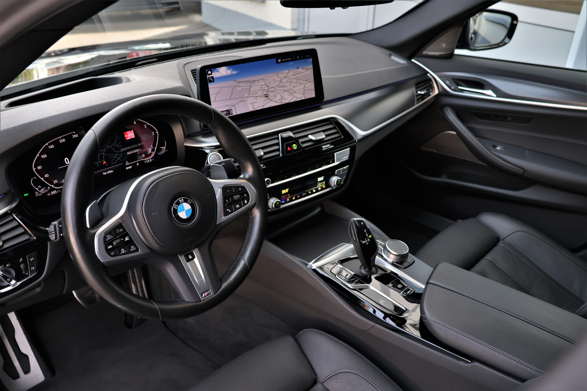 listing desktop thumbnail image 10