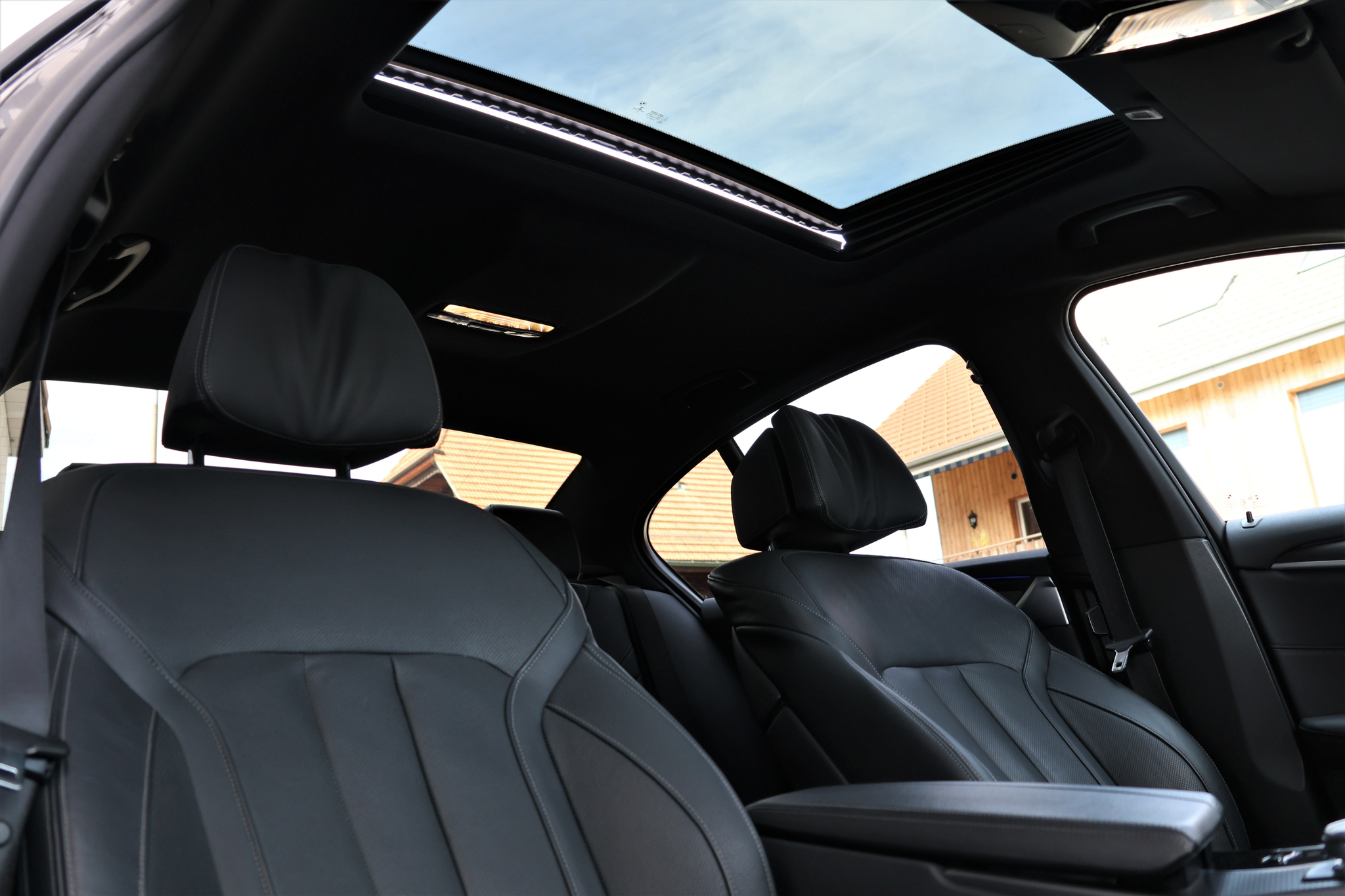 listing desktop thumbnail image 22